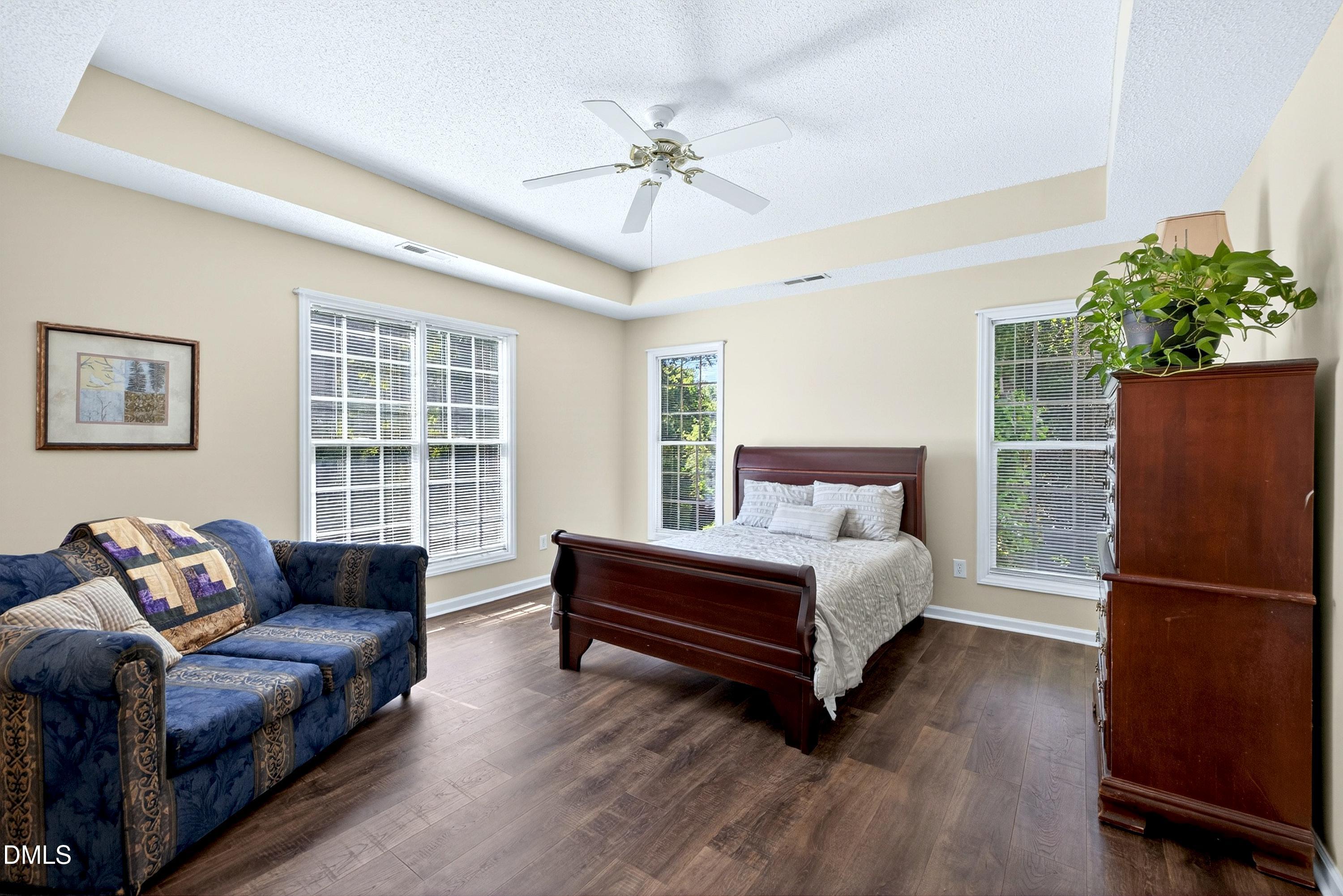 8301 Amber Leaf Court
