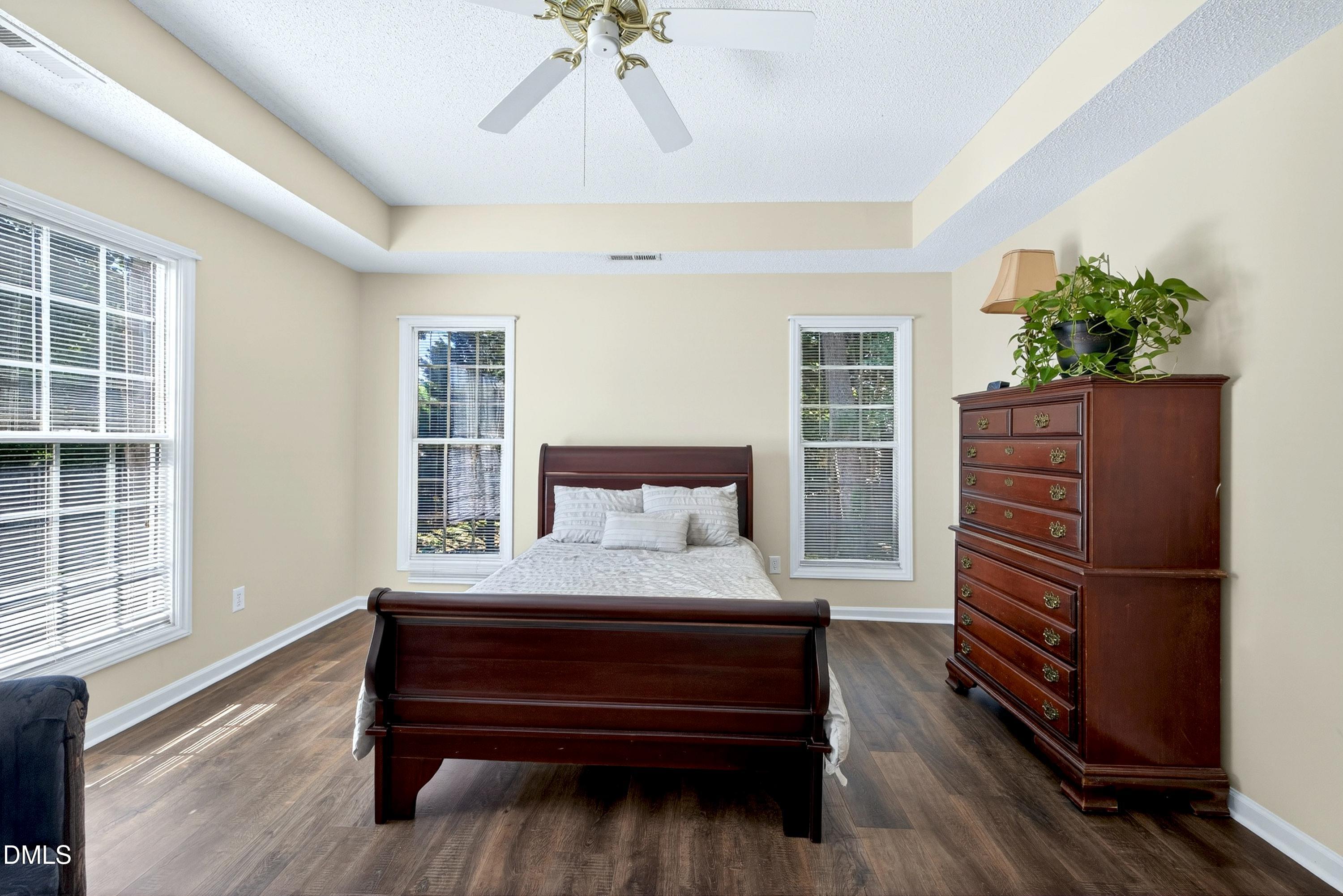 8301 Amber Leaf Court