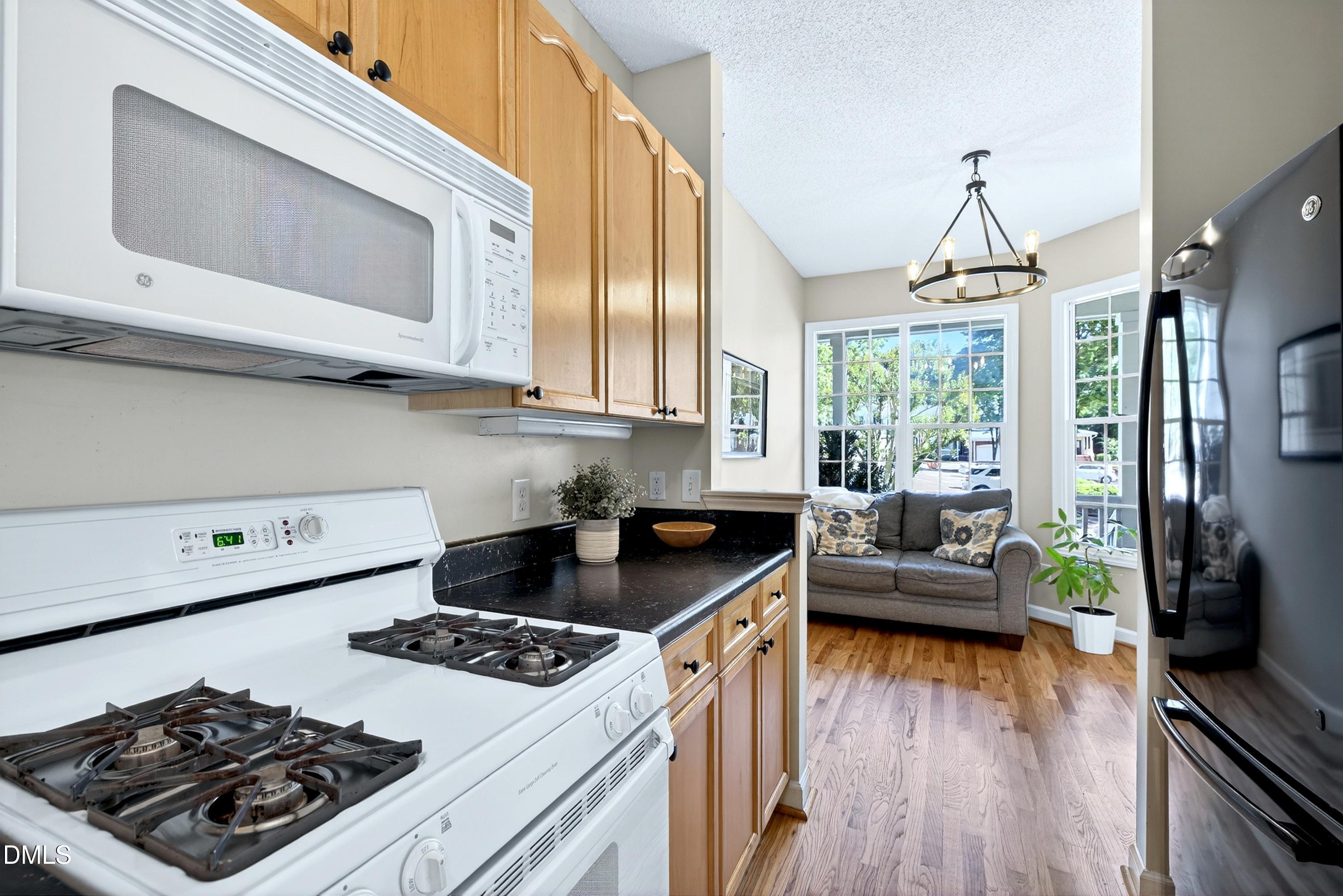 8301 Amber Leaf Court