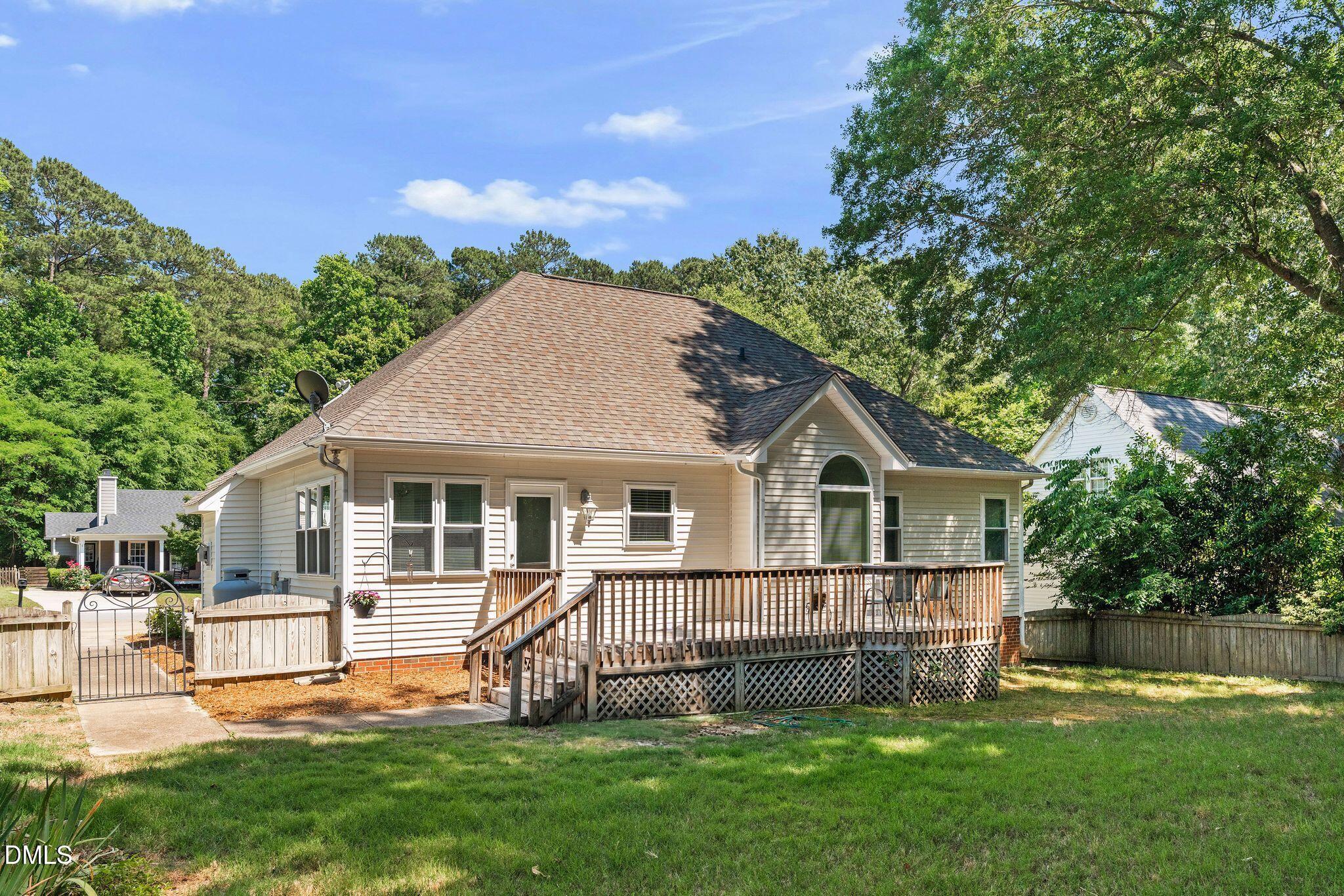 2733 Glastonbury Road