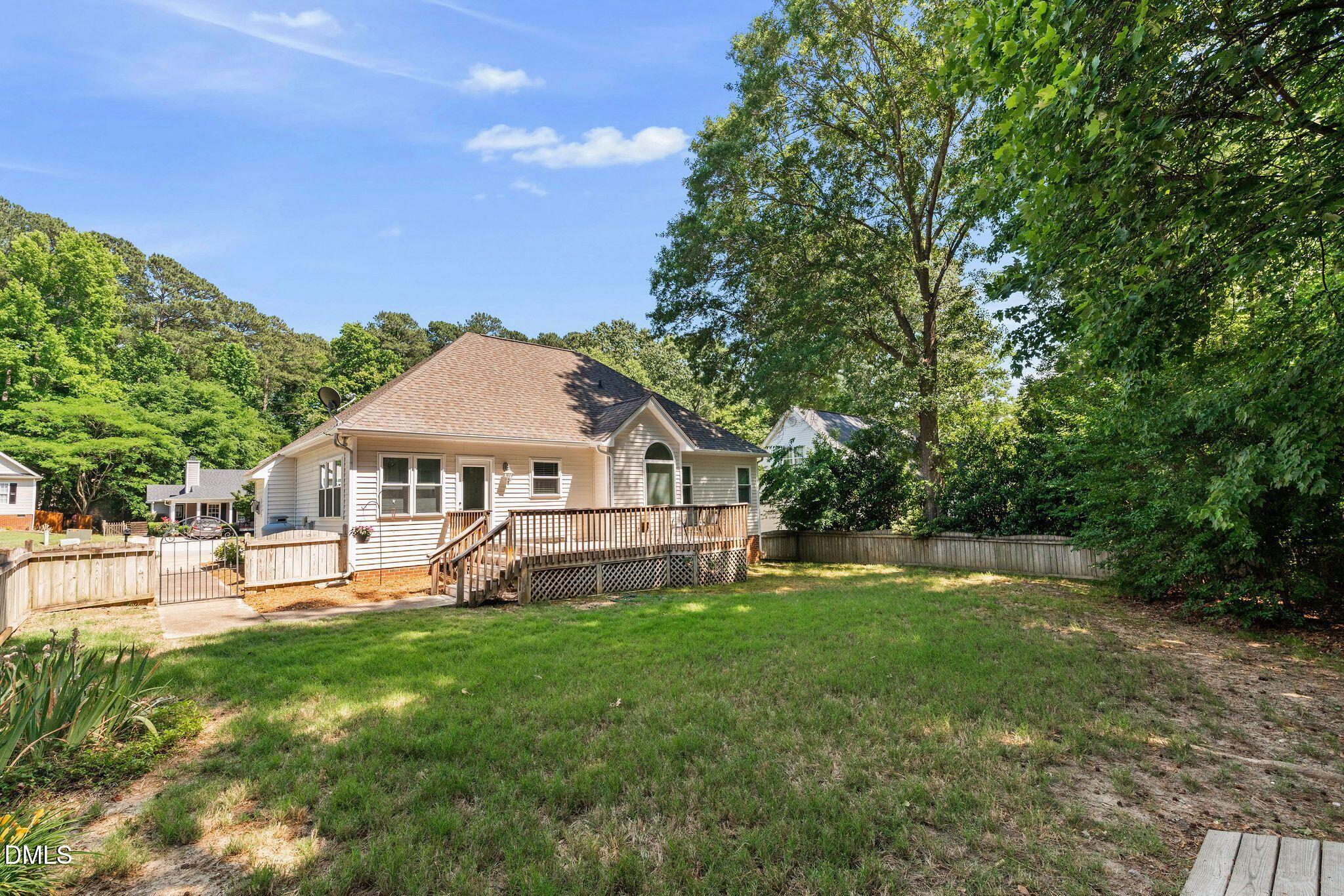 2733 Glastonbury Road