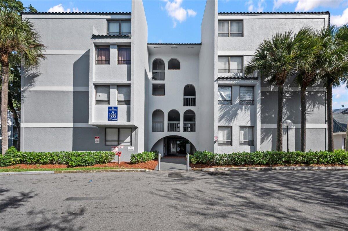 1880 N Congress Avenue Unit: 411