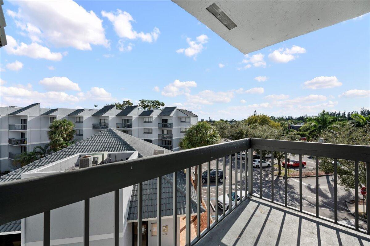 1880 N Congress Avenue Unit: 411