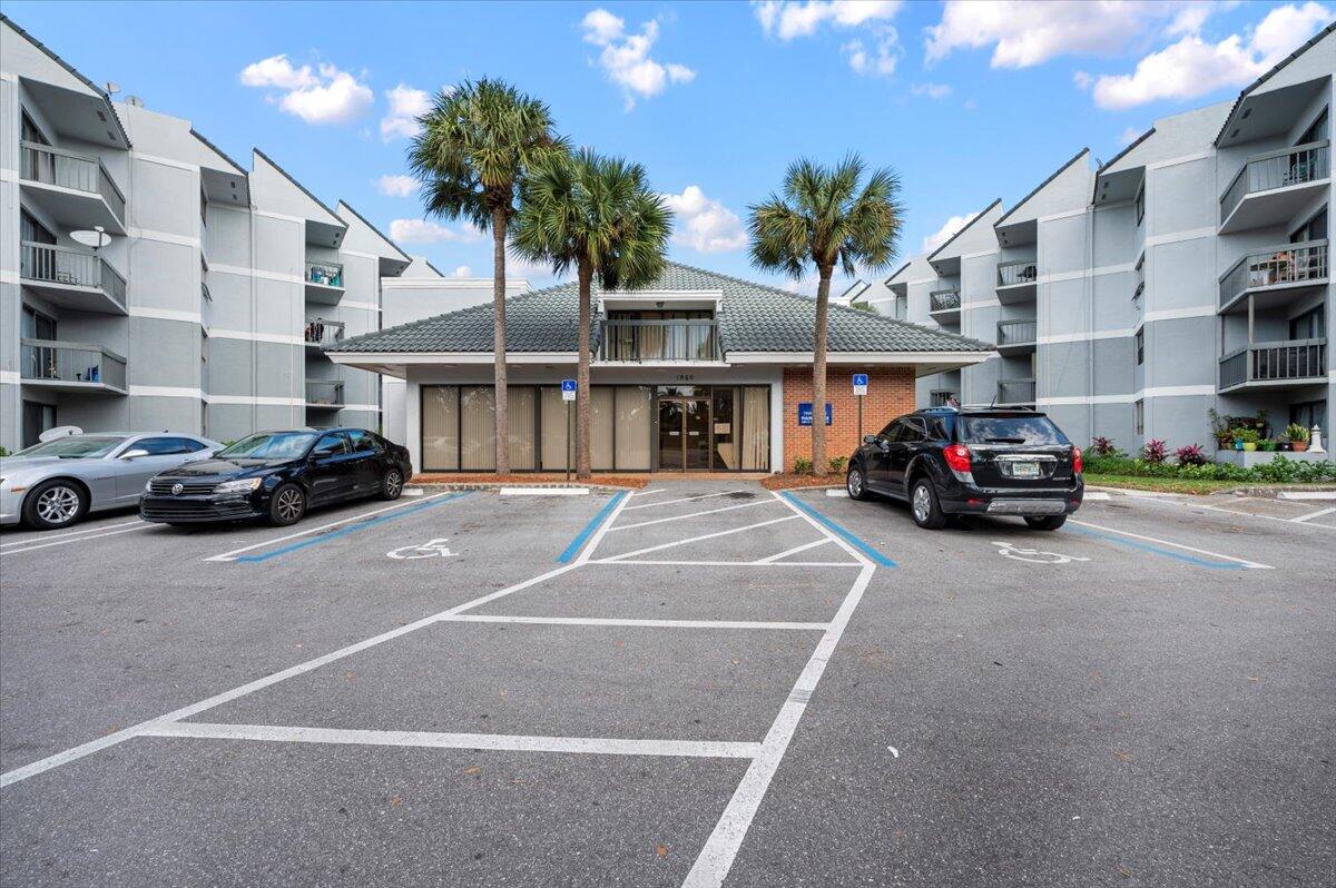 1880 N Congress Avenue Unit: 411