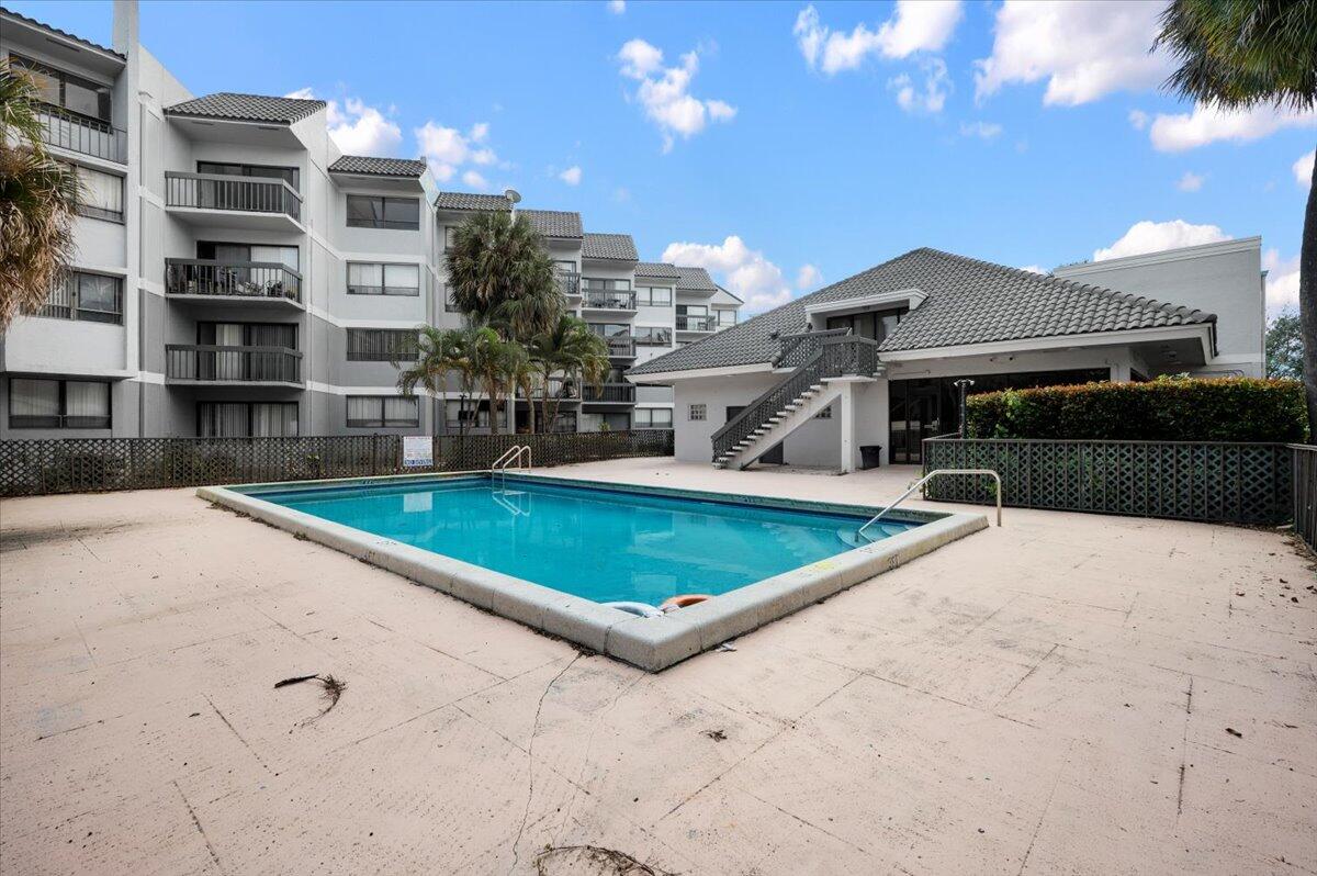 1880 N Congress Avenue Unit: 411