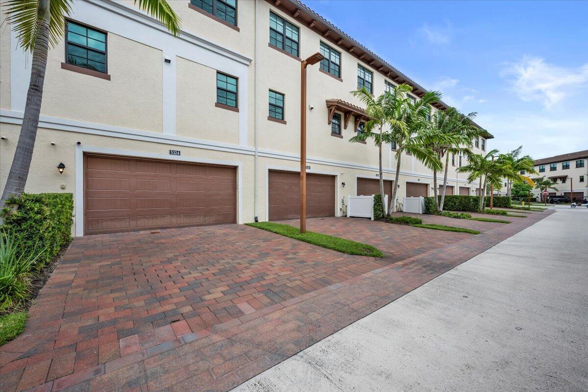 5324 Sagan Lane