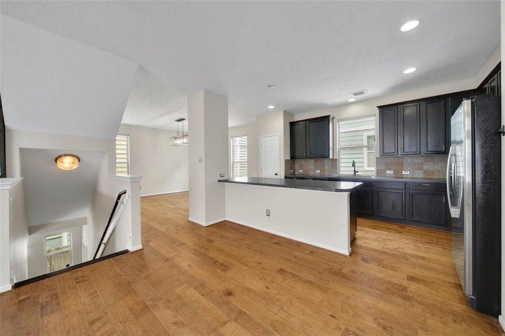 3323 Masters Point Drive