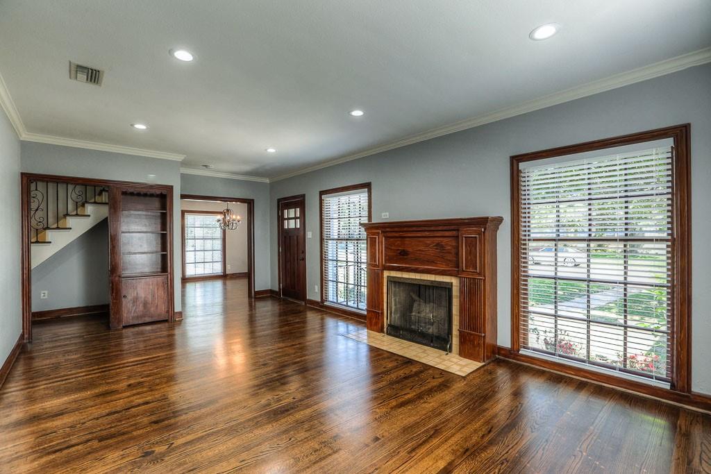 606 Avenue Of Oaks Street