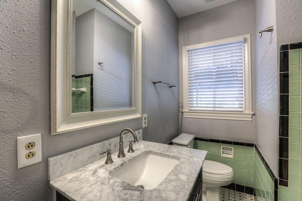 606 Avenue Of Oaks Street