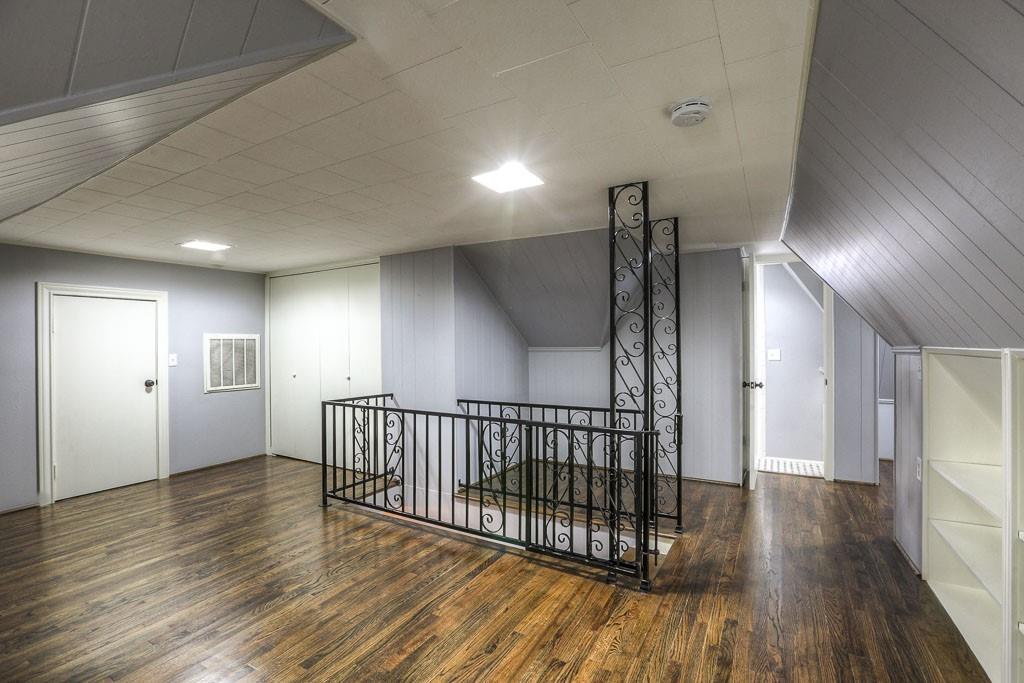 606 Avenue Of Oaks Street