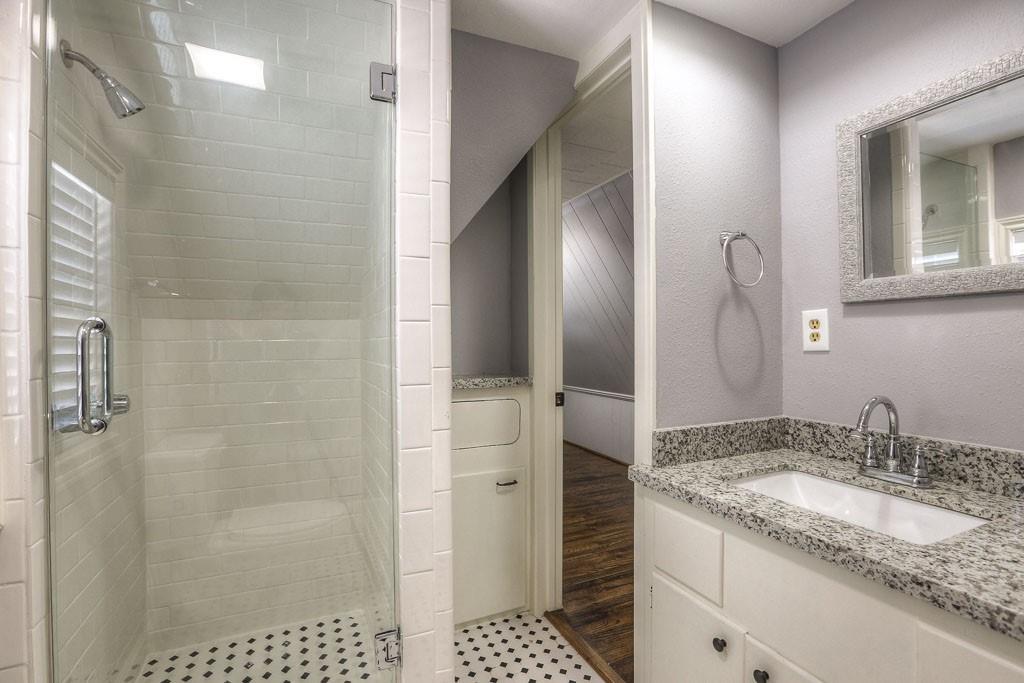 606 Avenue Of Oaks Street