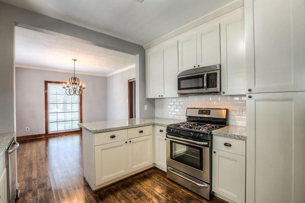 606 Avenue Of Oaks Street