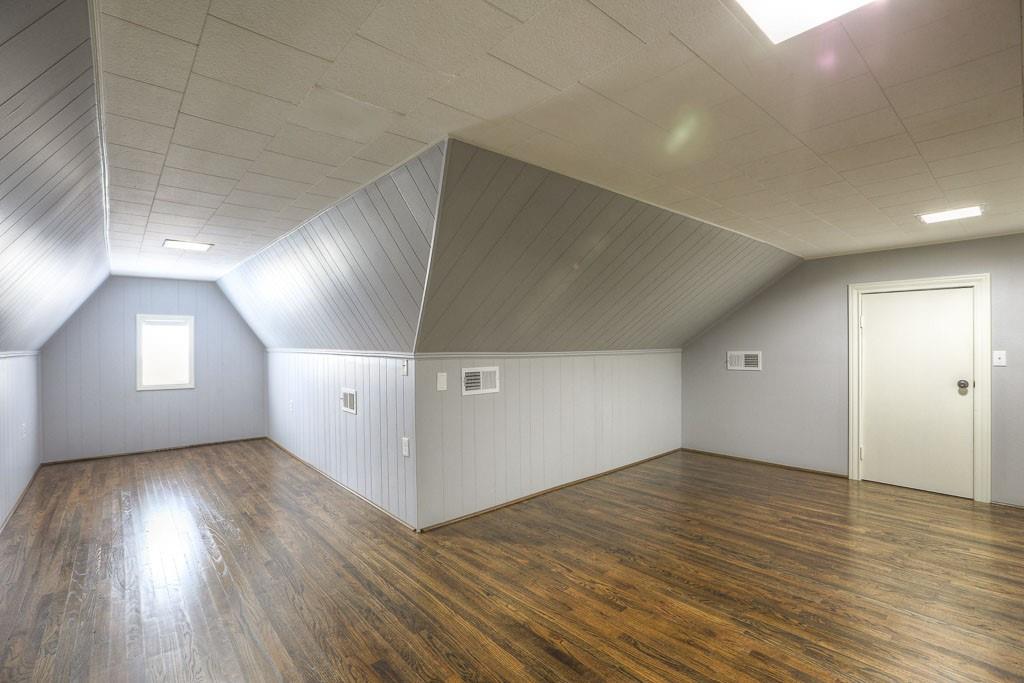 606 Avenue Of Oaks Street