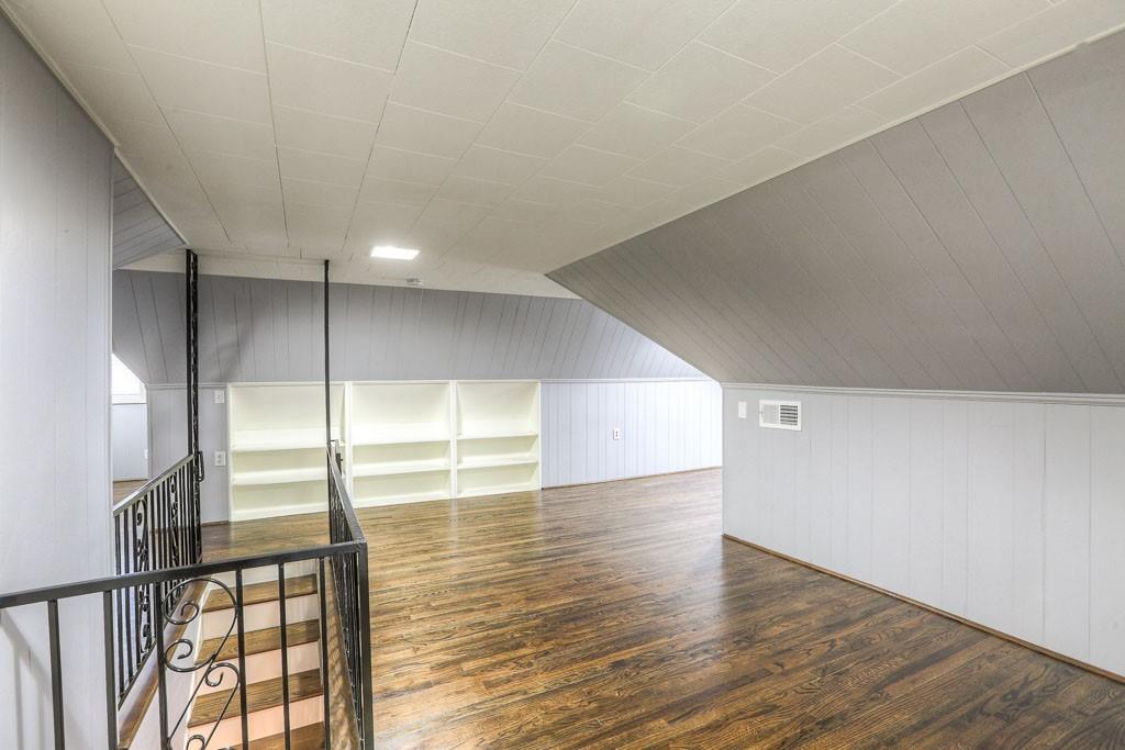 606 Avenue Of Oaks Street