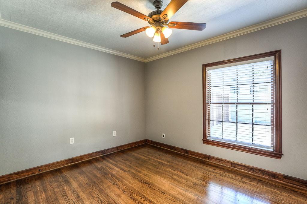 606 Avenue Of Oaks Street