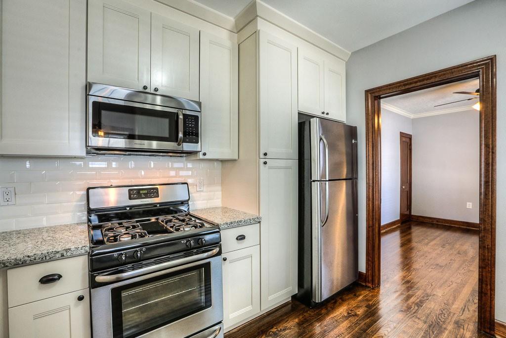 606 Avenue Of Oaks Street