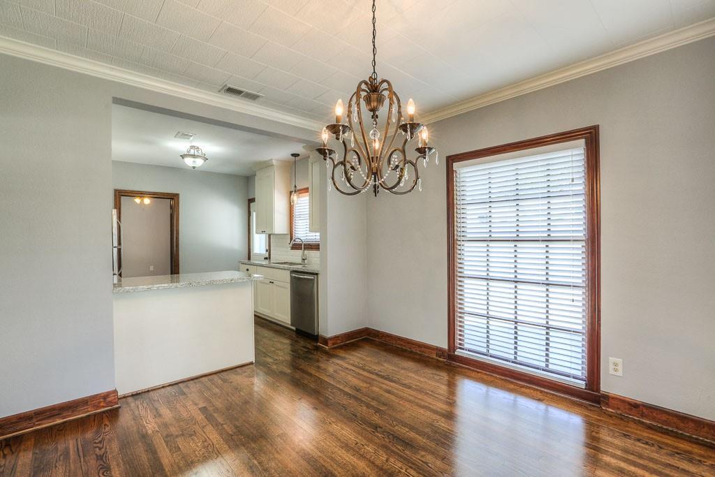 606 Avenue Of Oaks Street