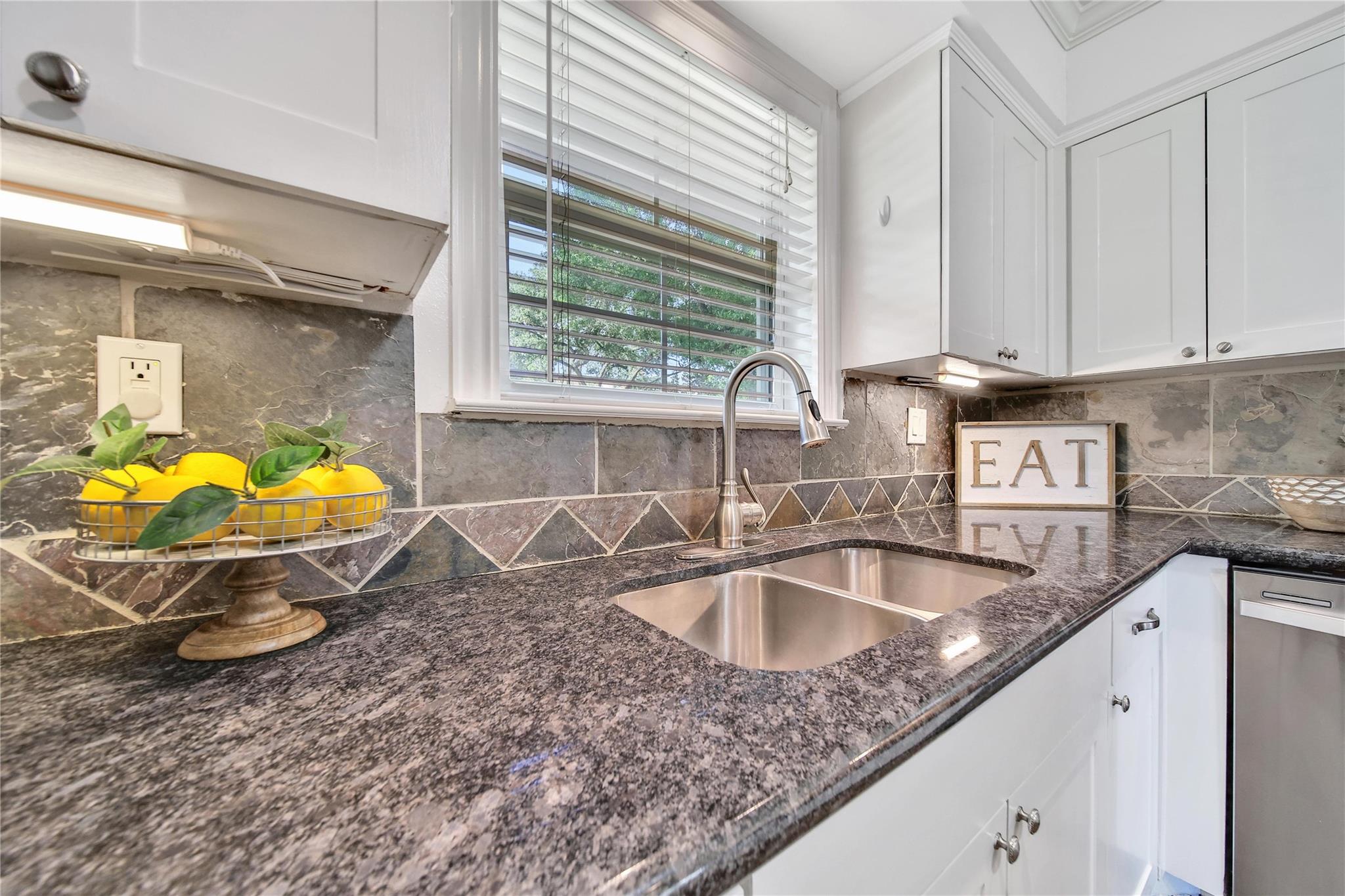 1146 Chamboard Lane