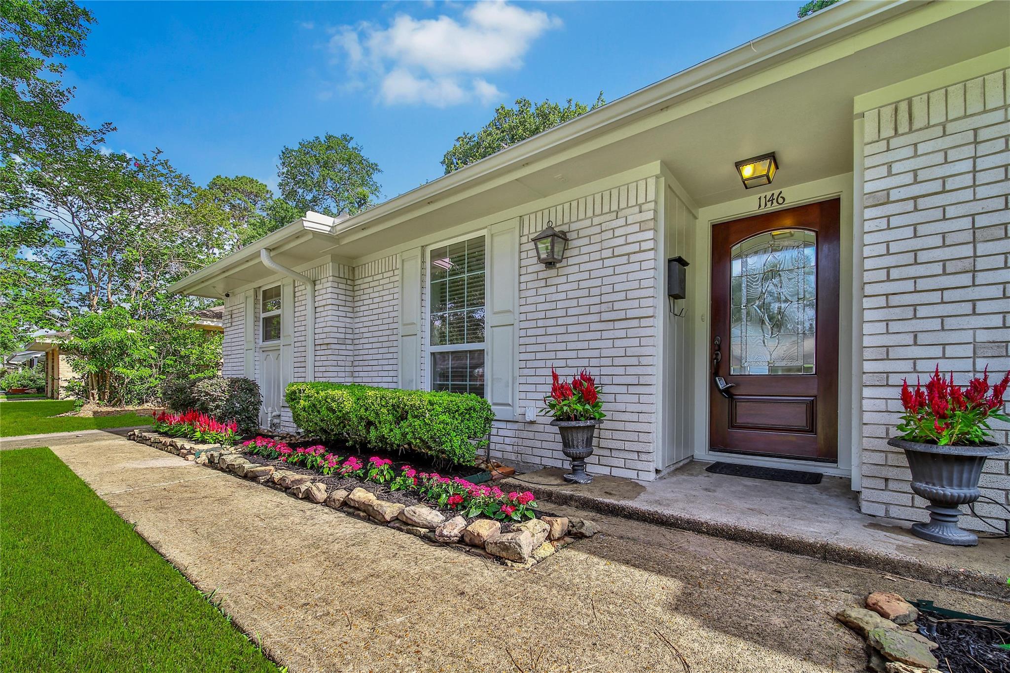1146 Chamboard Lane