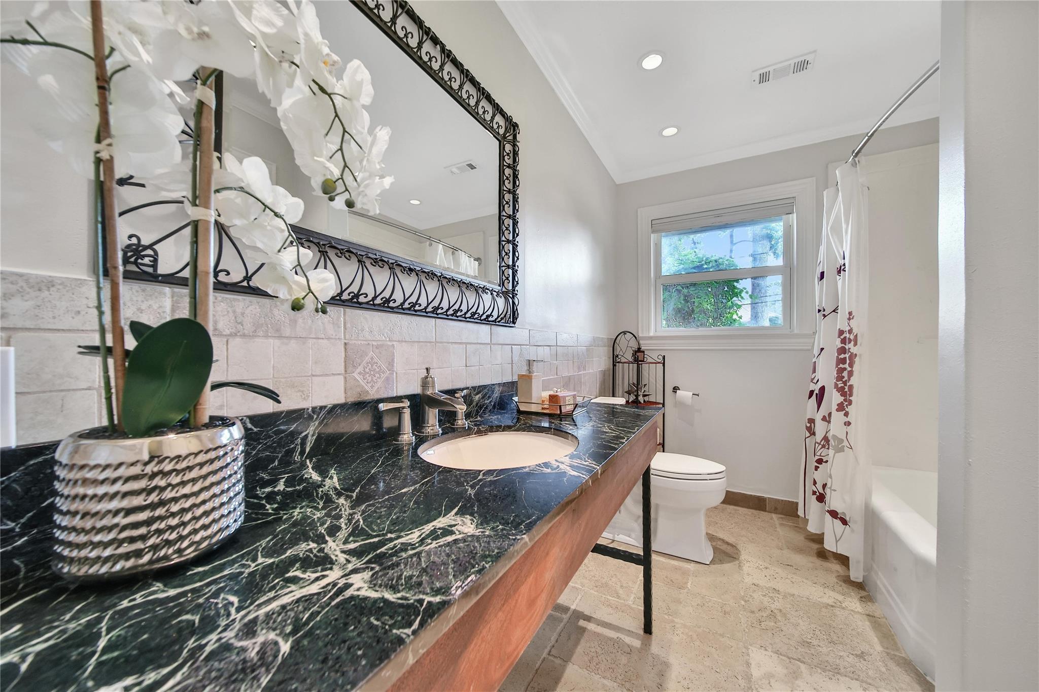 1146 Chamboard Lane