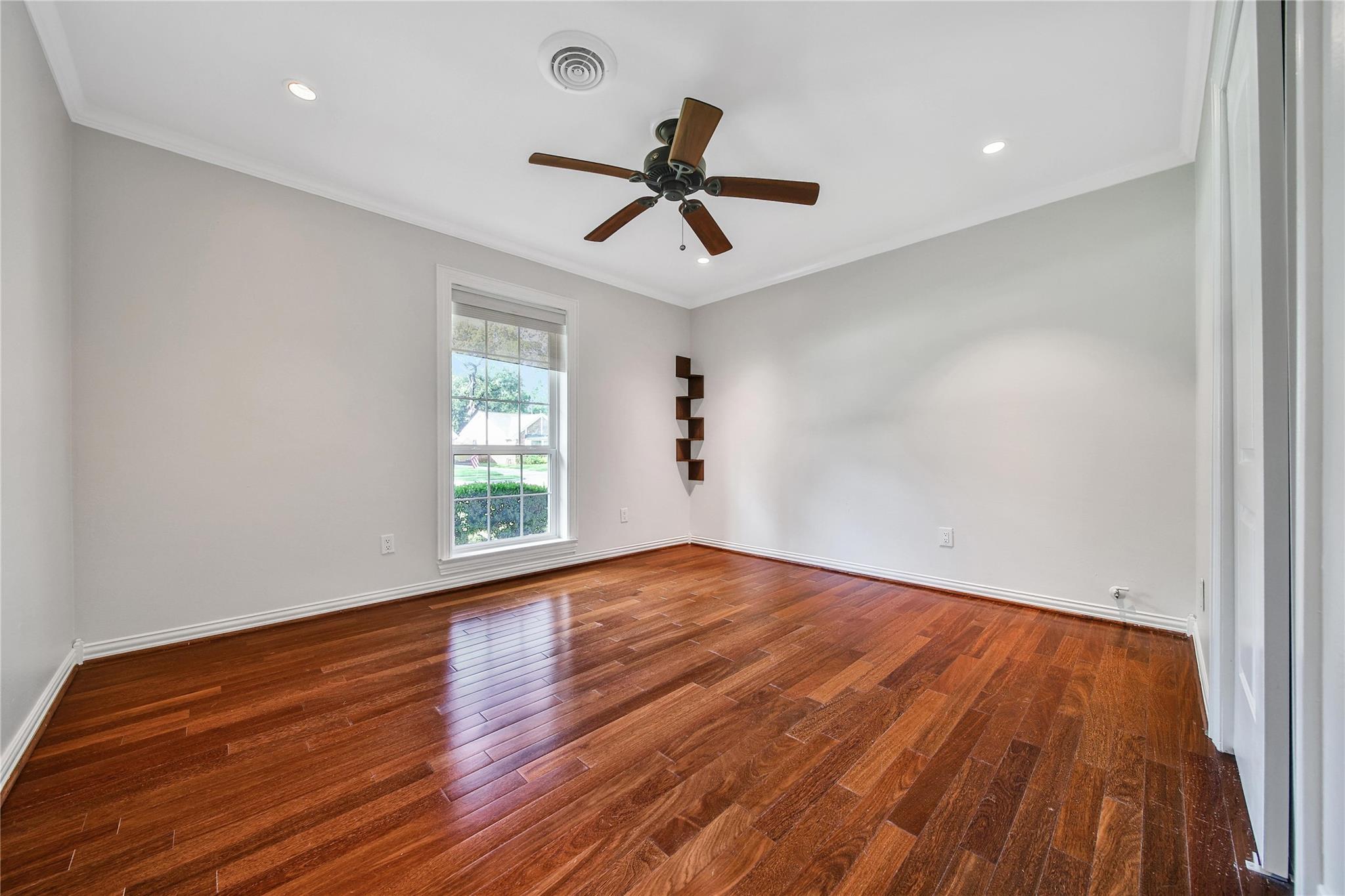 1146 Chamboard Lane