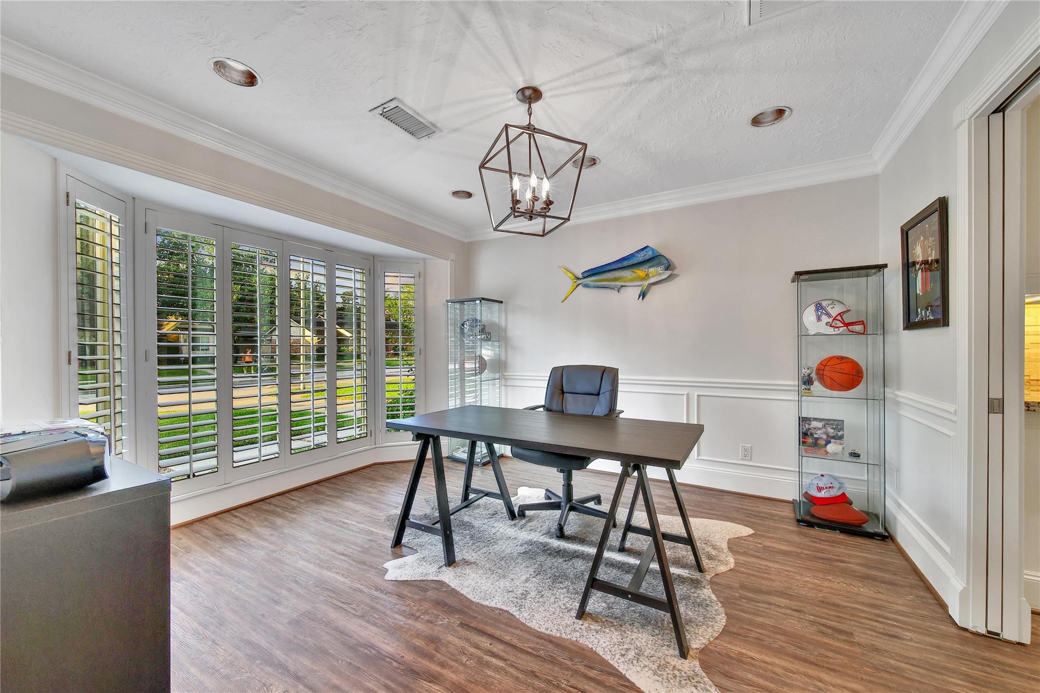 1010 Chamboard Lane