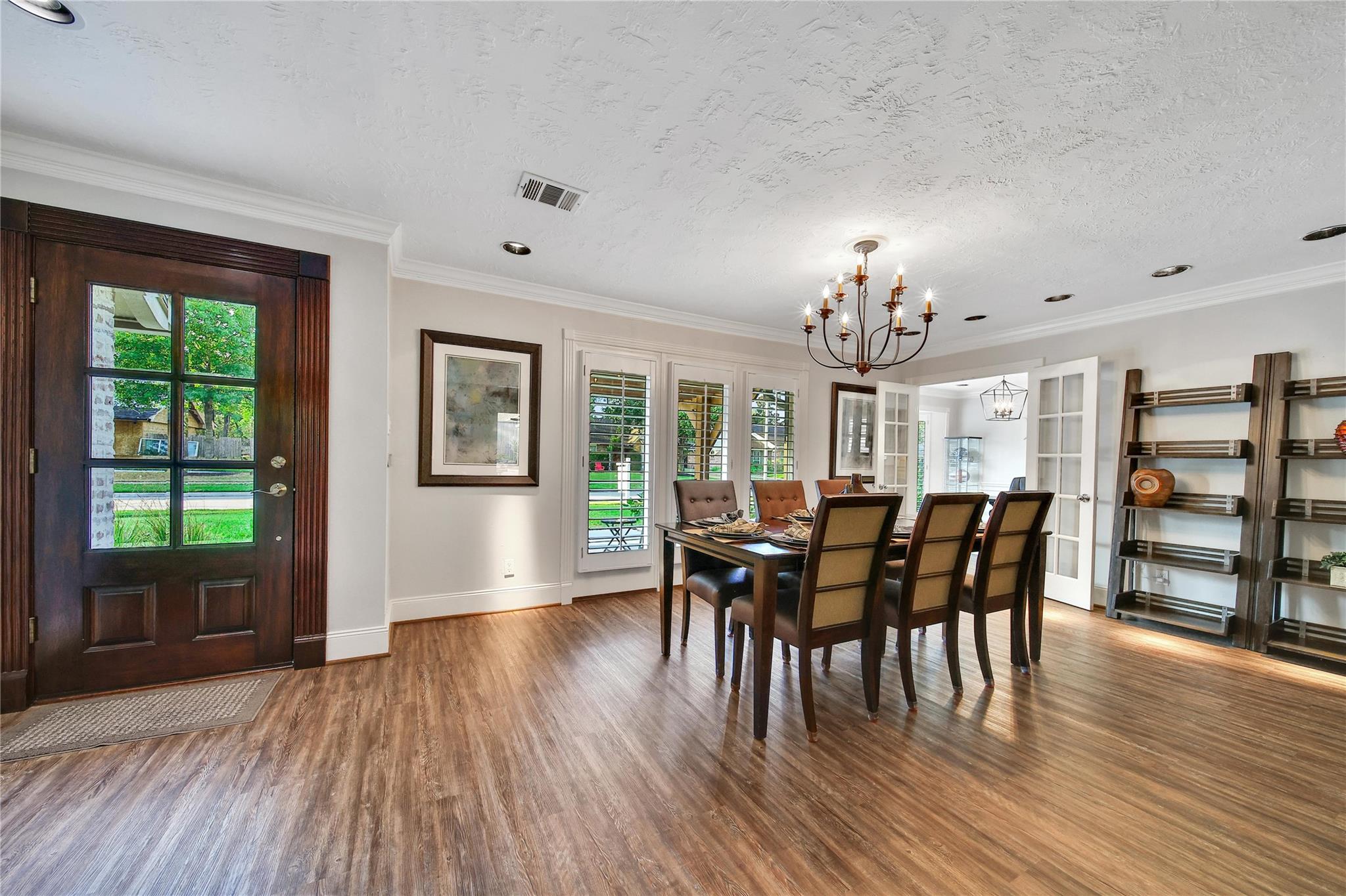 1010 Chamboard Lane