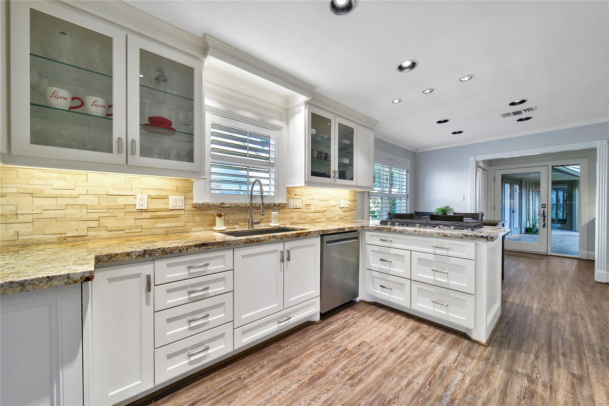 1010 Chamboard Lane