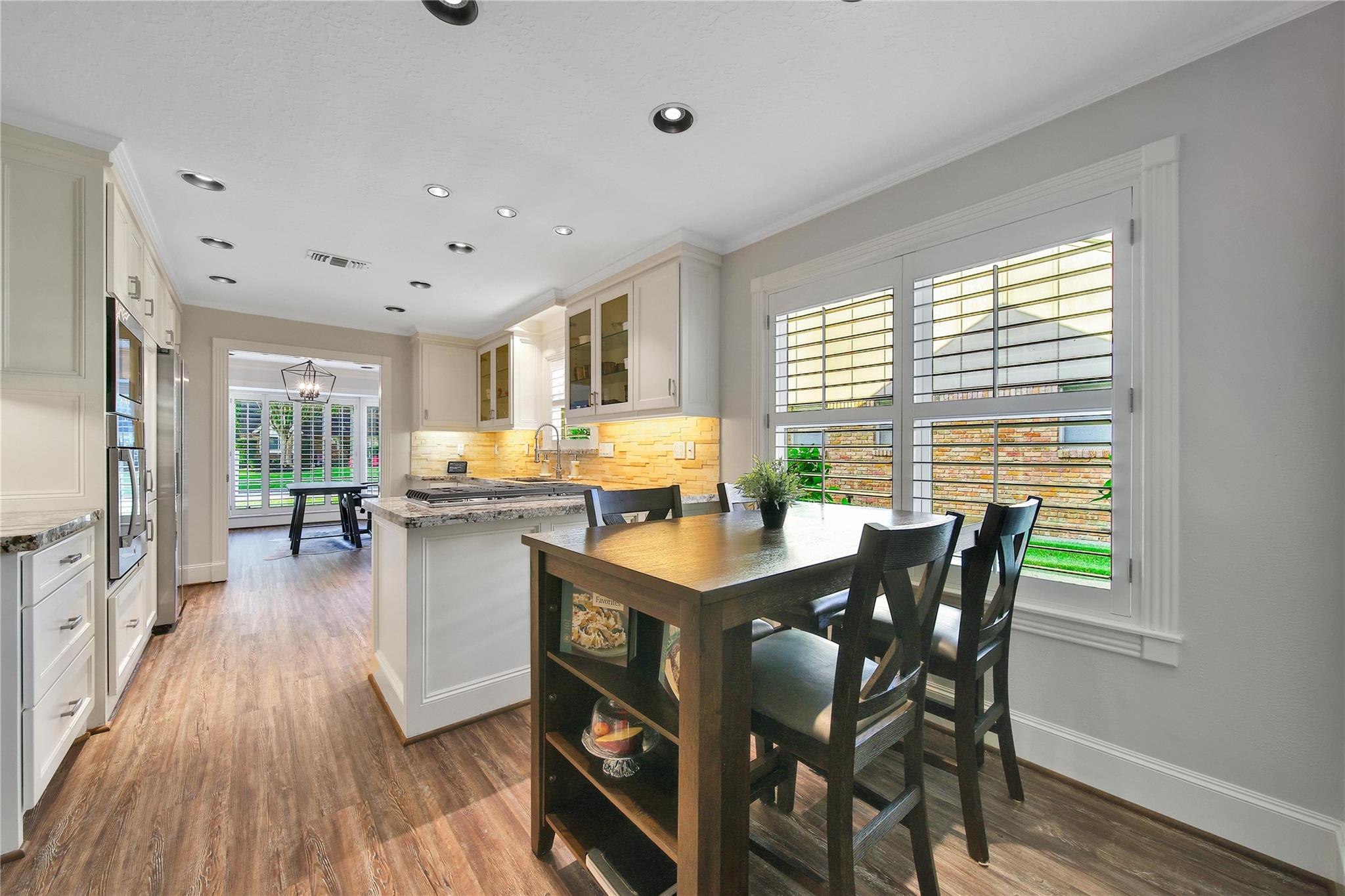1010 Chamboard Lane