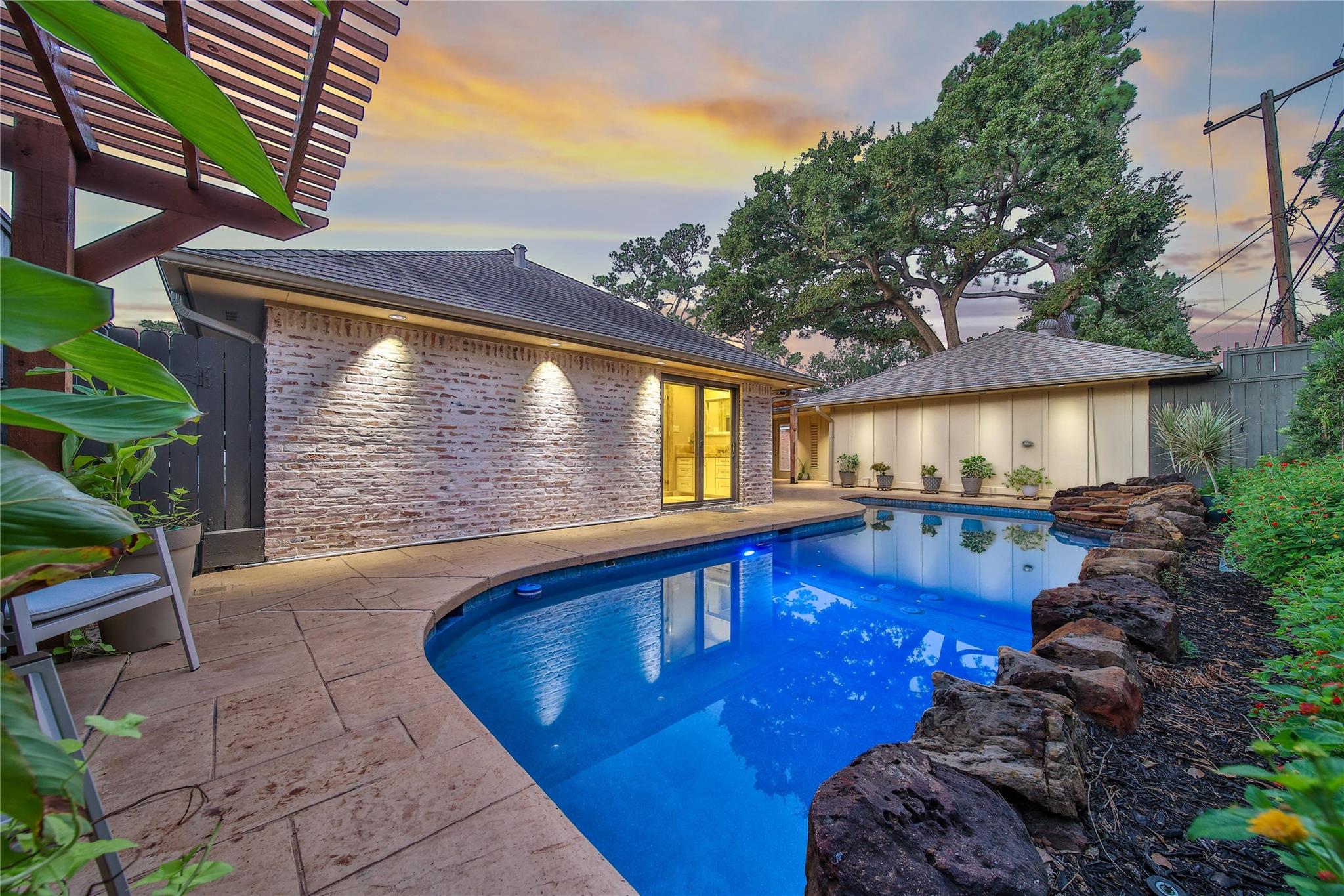 1010 Chamboard Lane