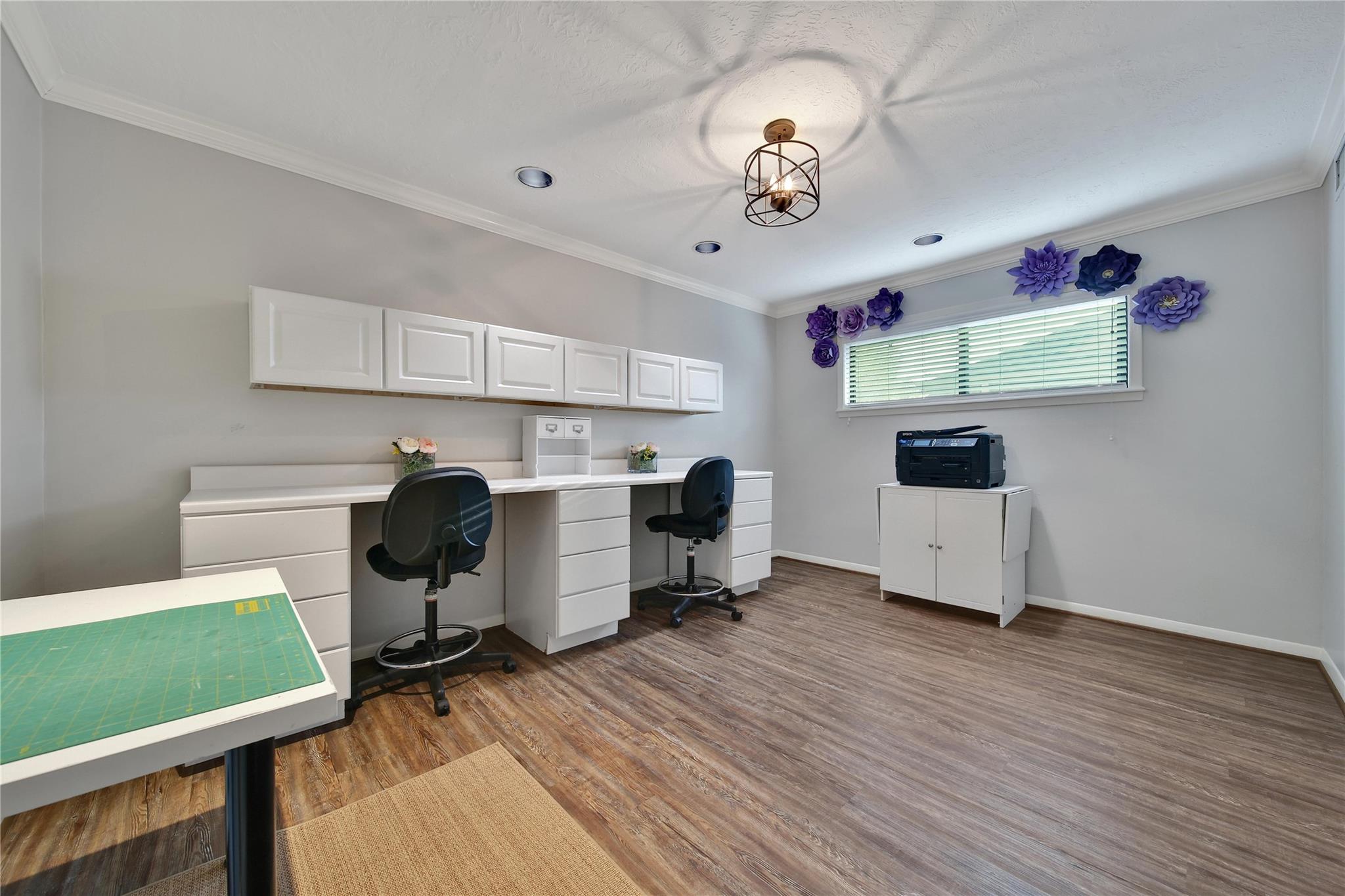 1010 Chamboard Lane