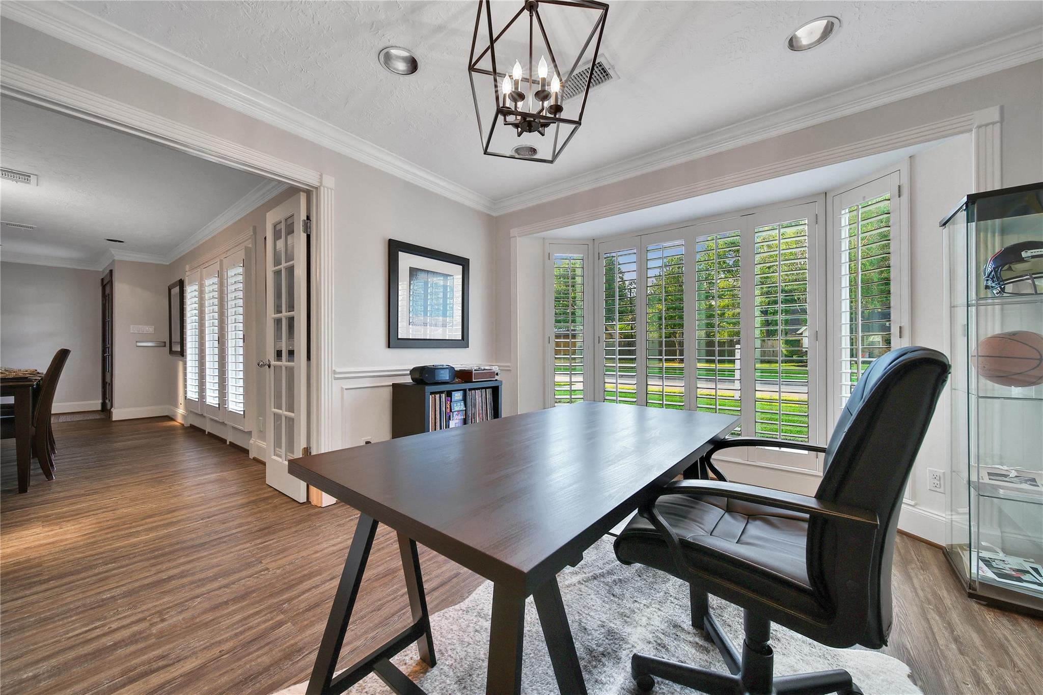 1010 Chamboard Lane