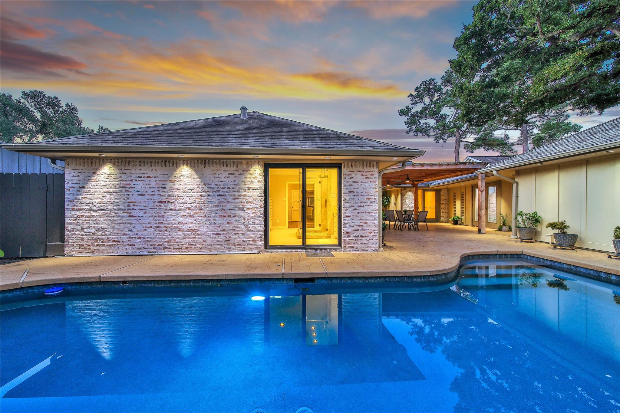 1010 Chamboard Lane