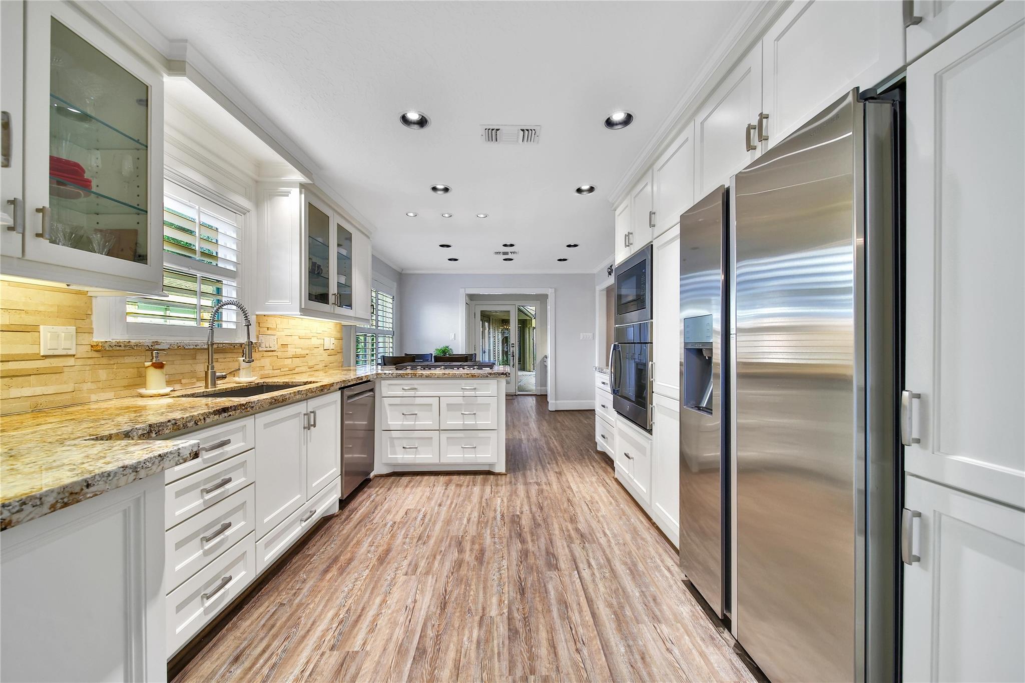 1010 Chamboard Lane