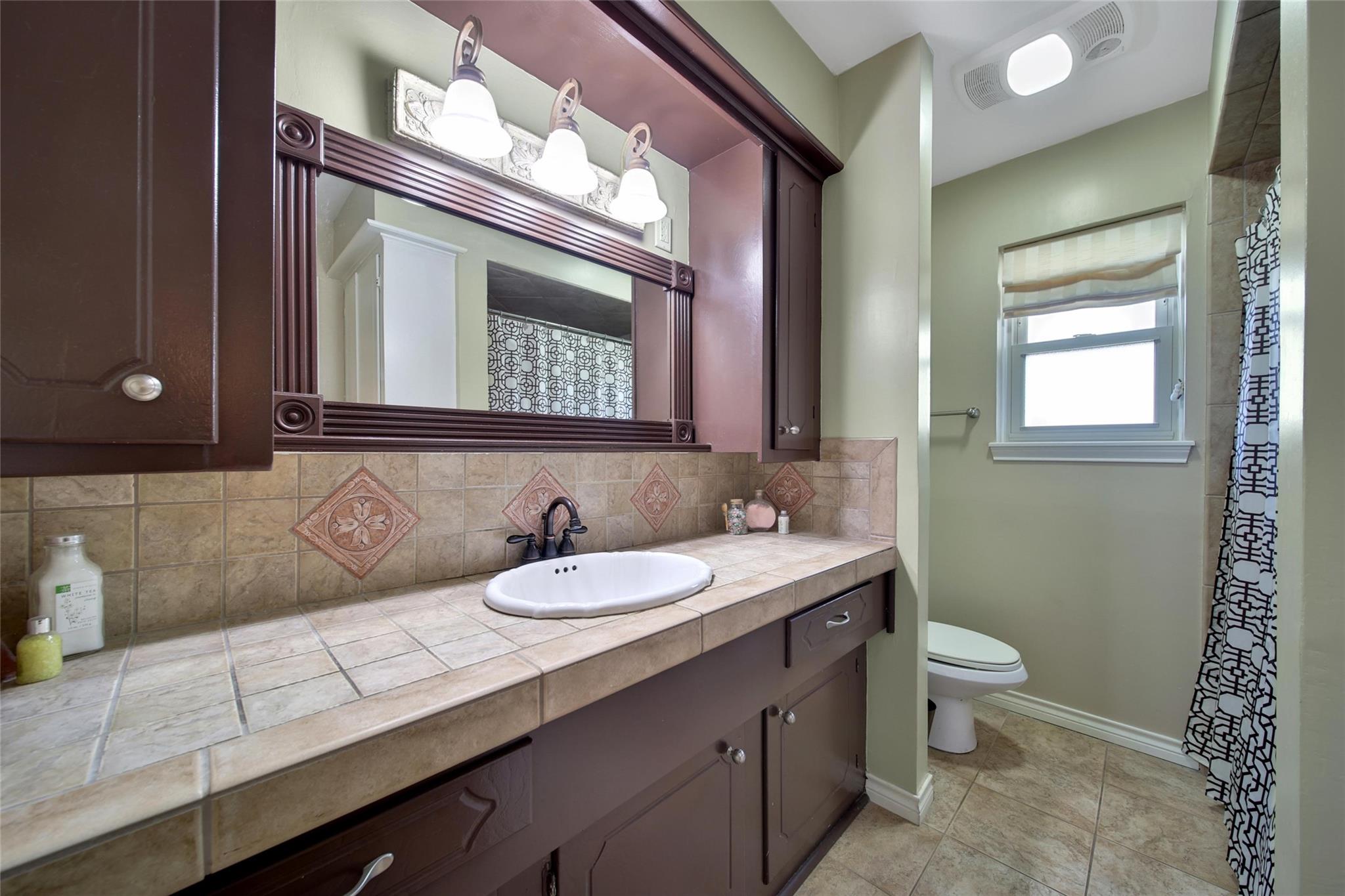 1012 Candlelight Lane