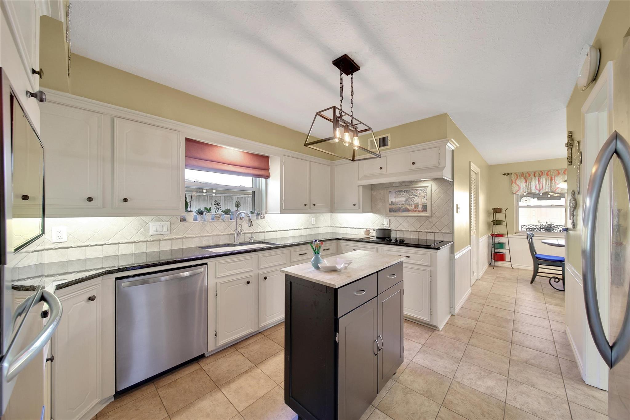 1012 Candlelight Lane