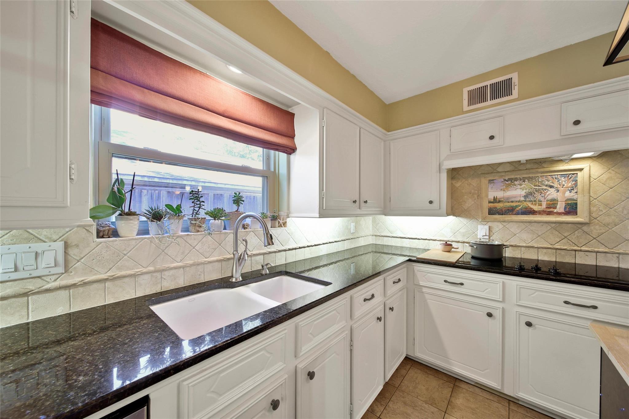 1012 Candlelight Lane