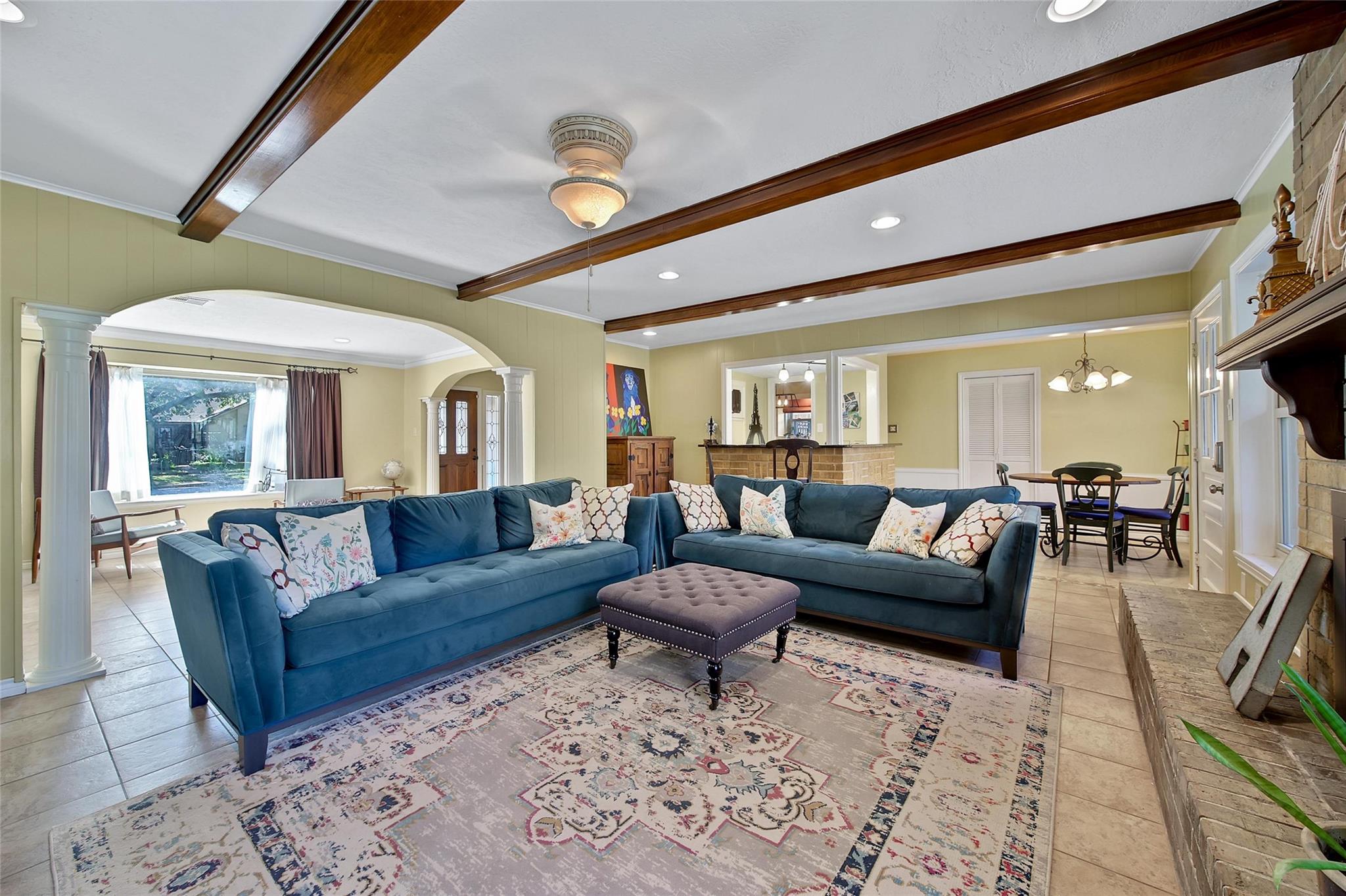 1012 Candlelight Lane