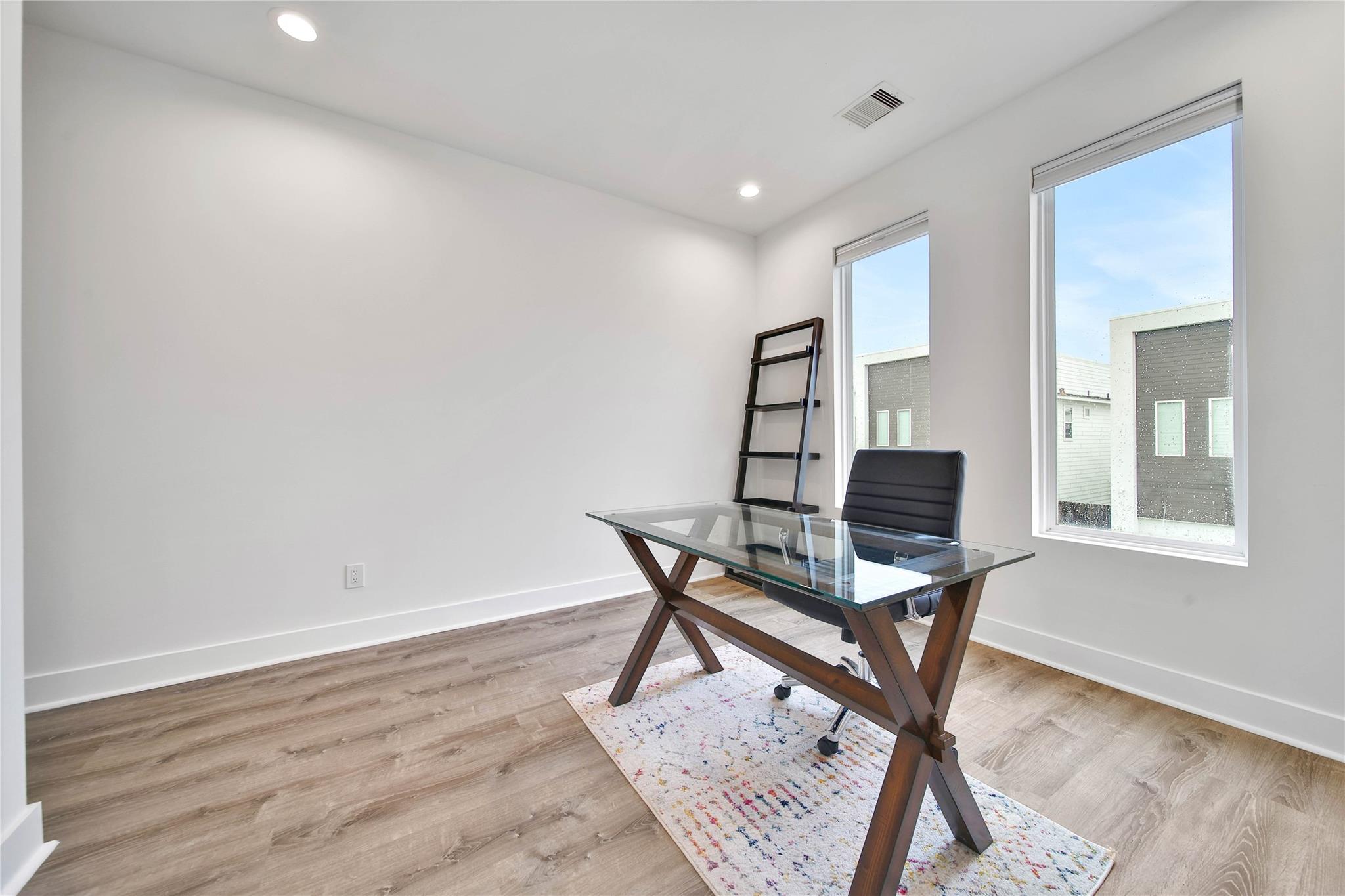 5411 Robusto Place