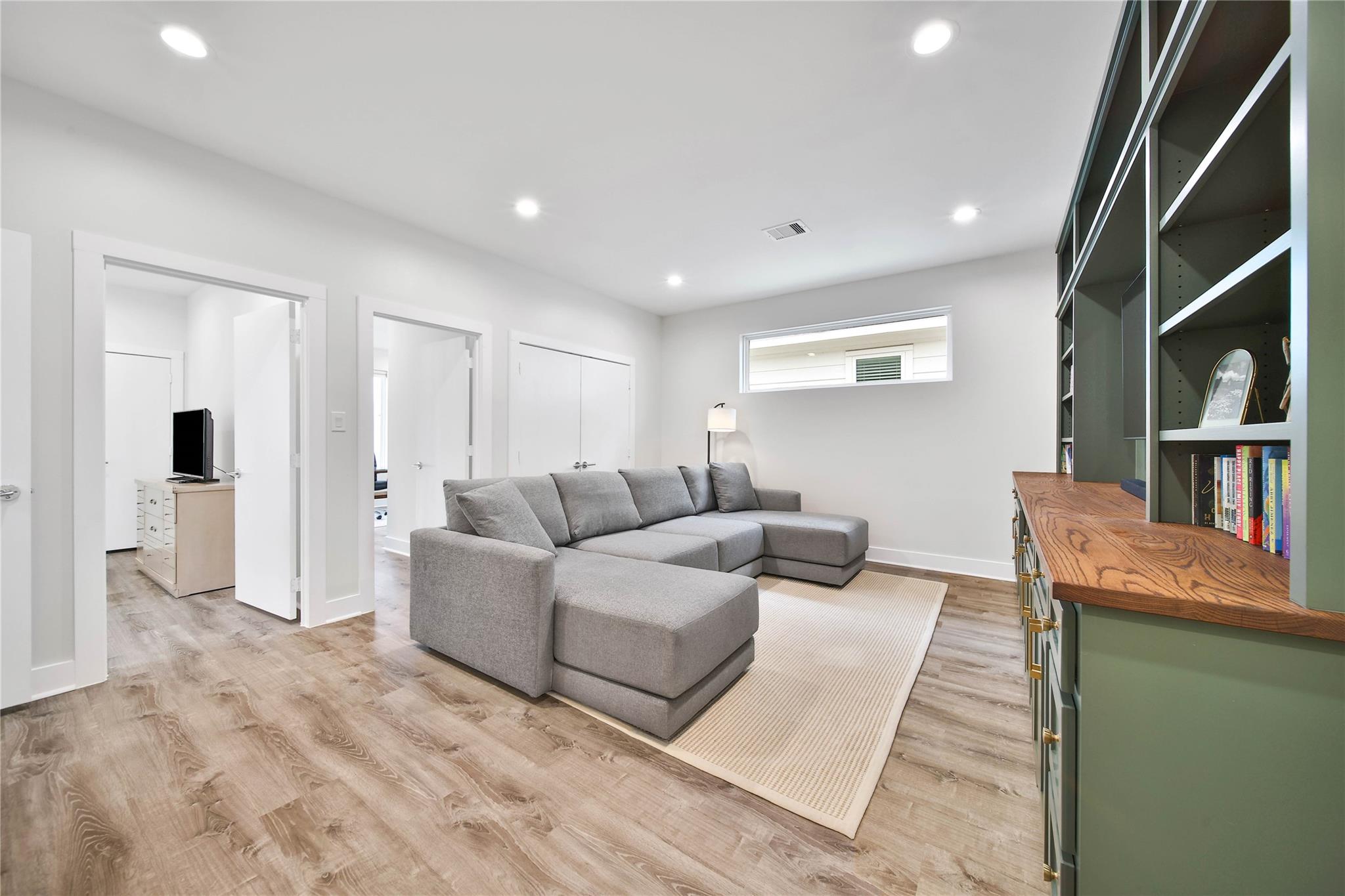 5411 Robusto Place