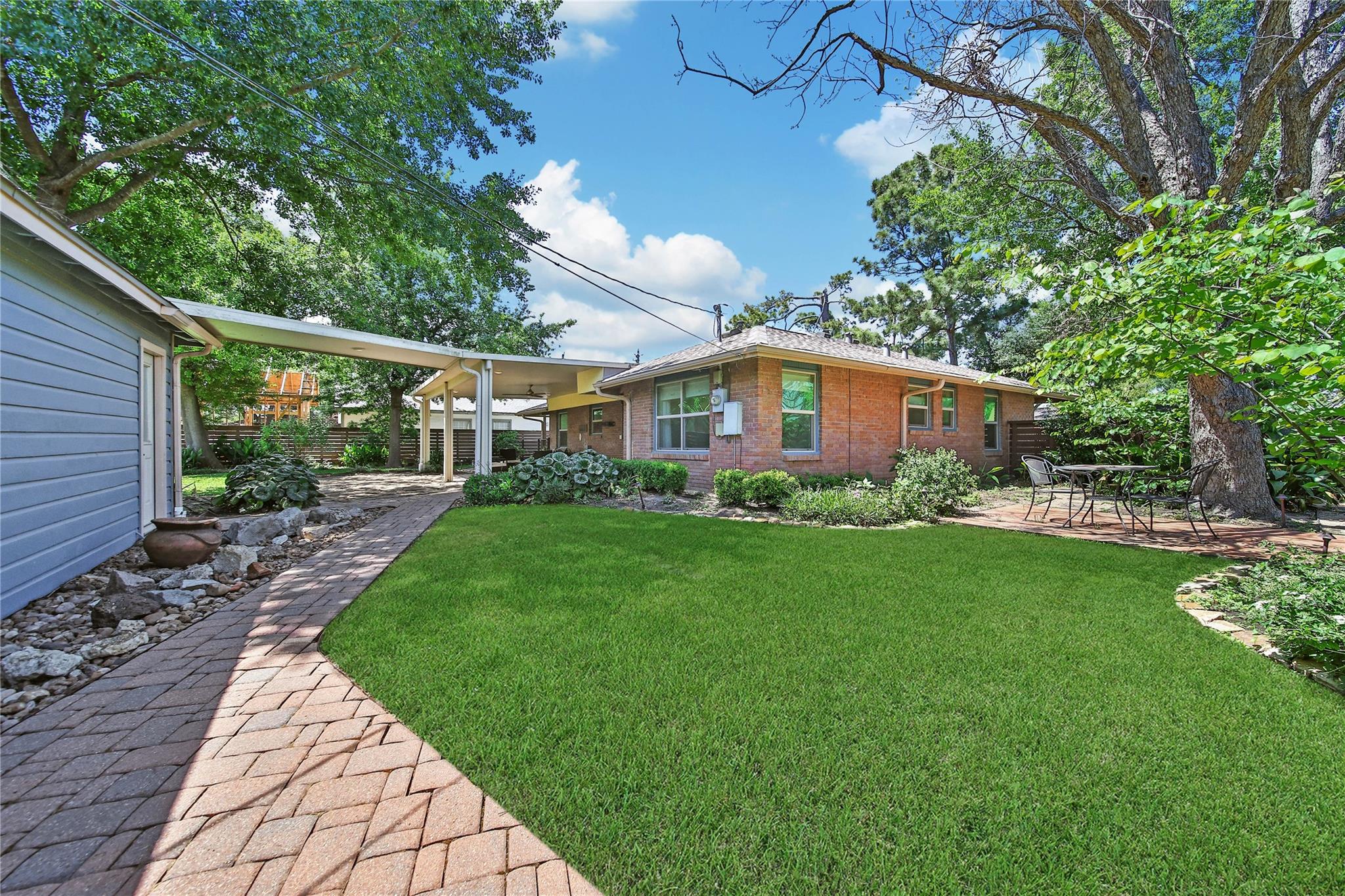 4401 Brookwoods Drive