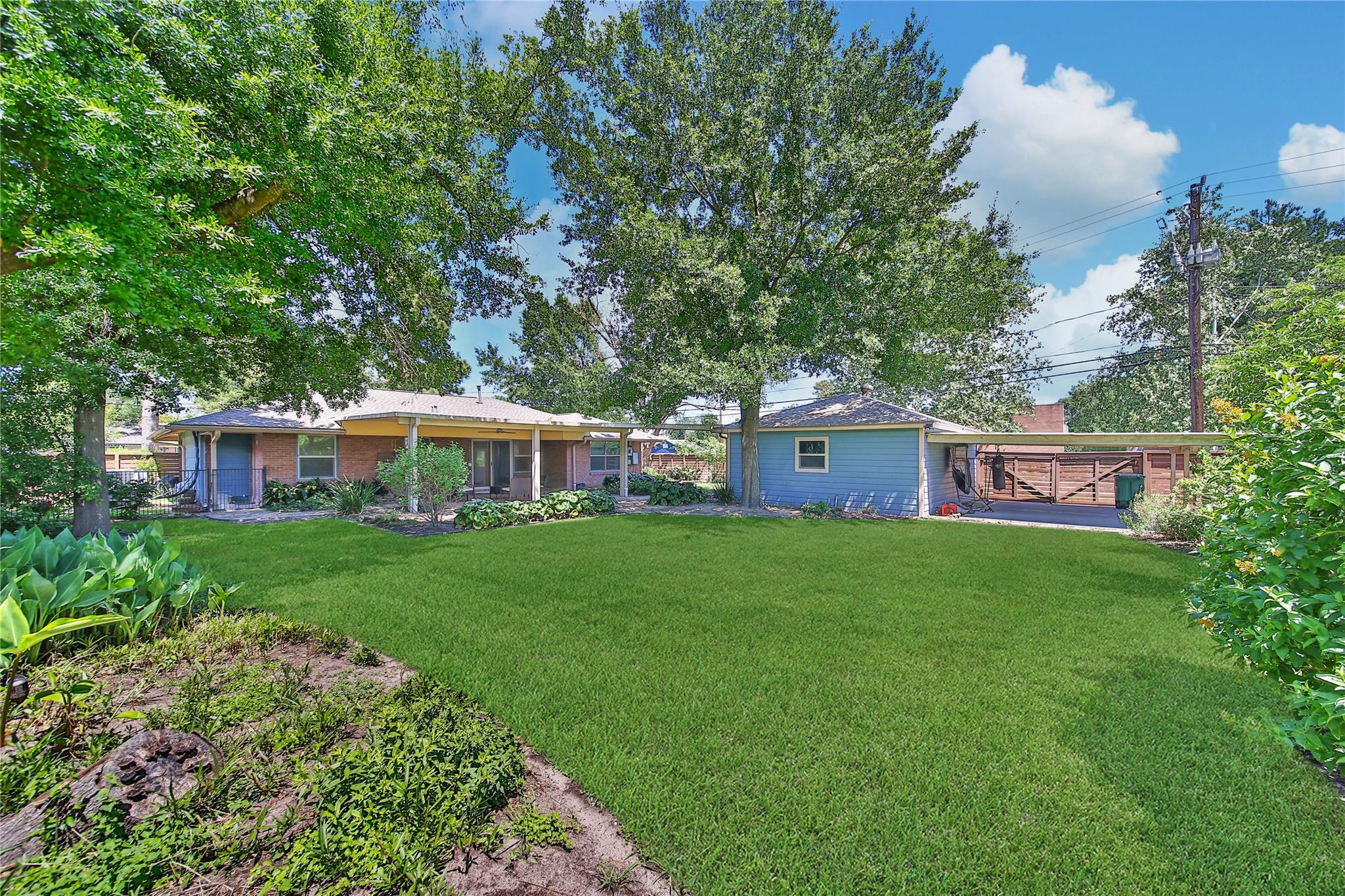 4401 Brookwoods Drive