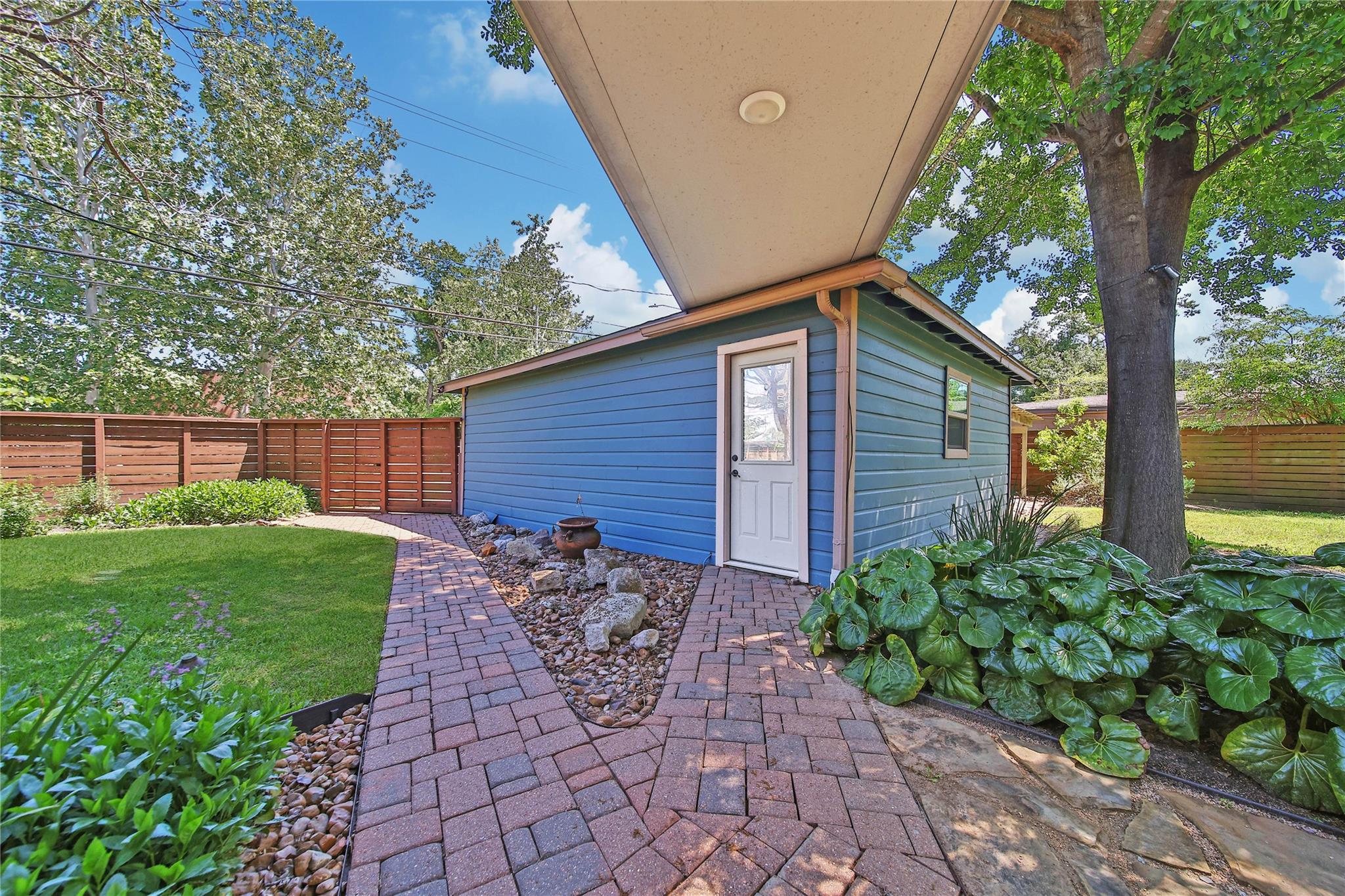 4401 Brookwoods Drive