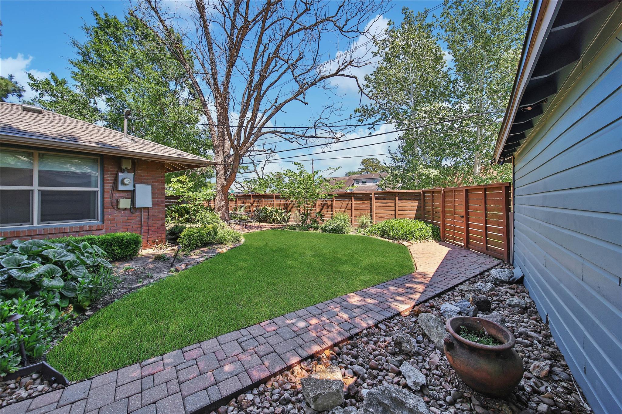 4401 Brookwoods Drive