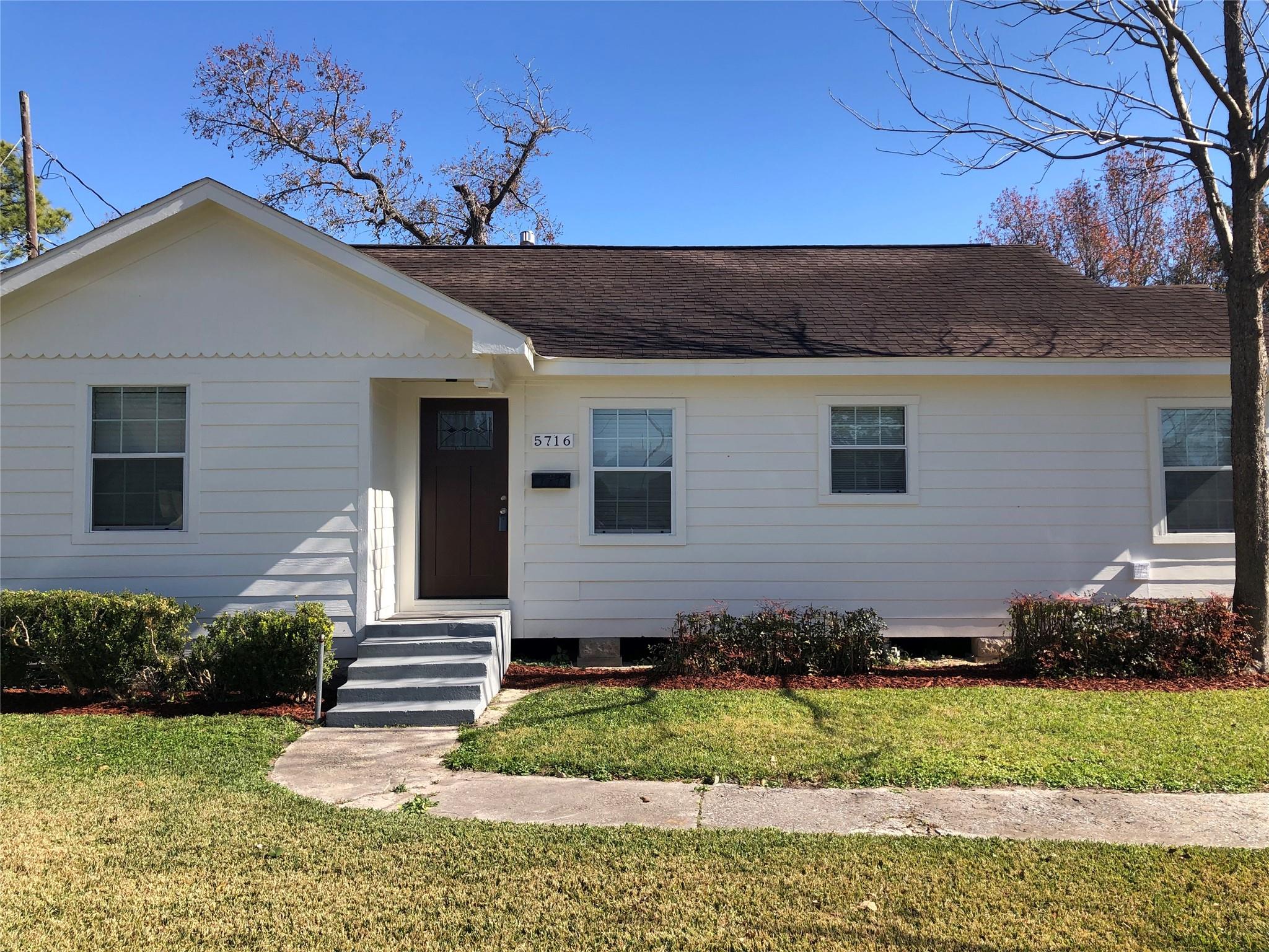 5716 Robertson Street, Houston