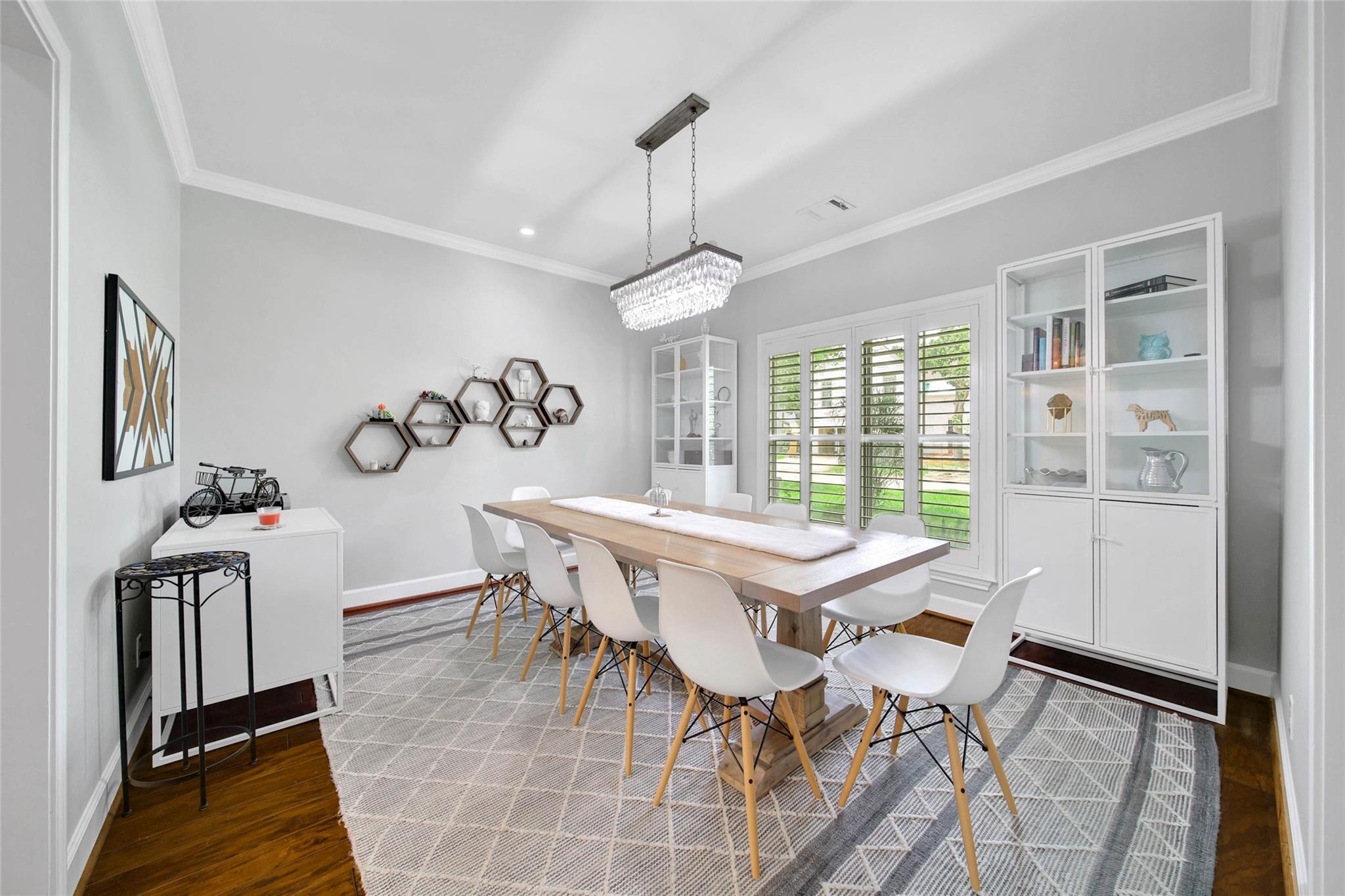 1642 Richelieu Lane