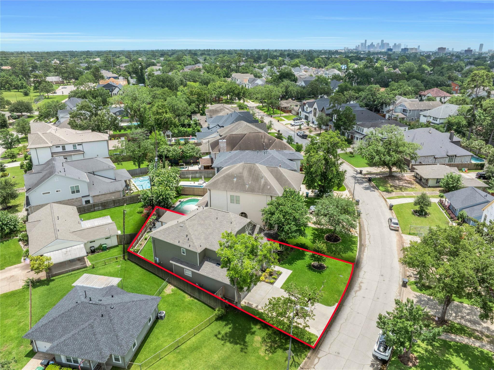 1642 Richelieu Lane
