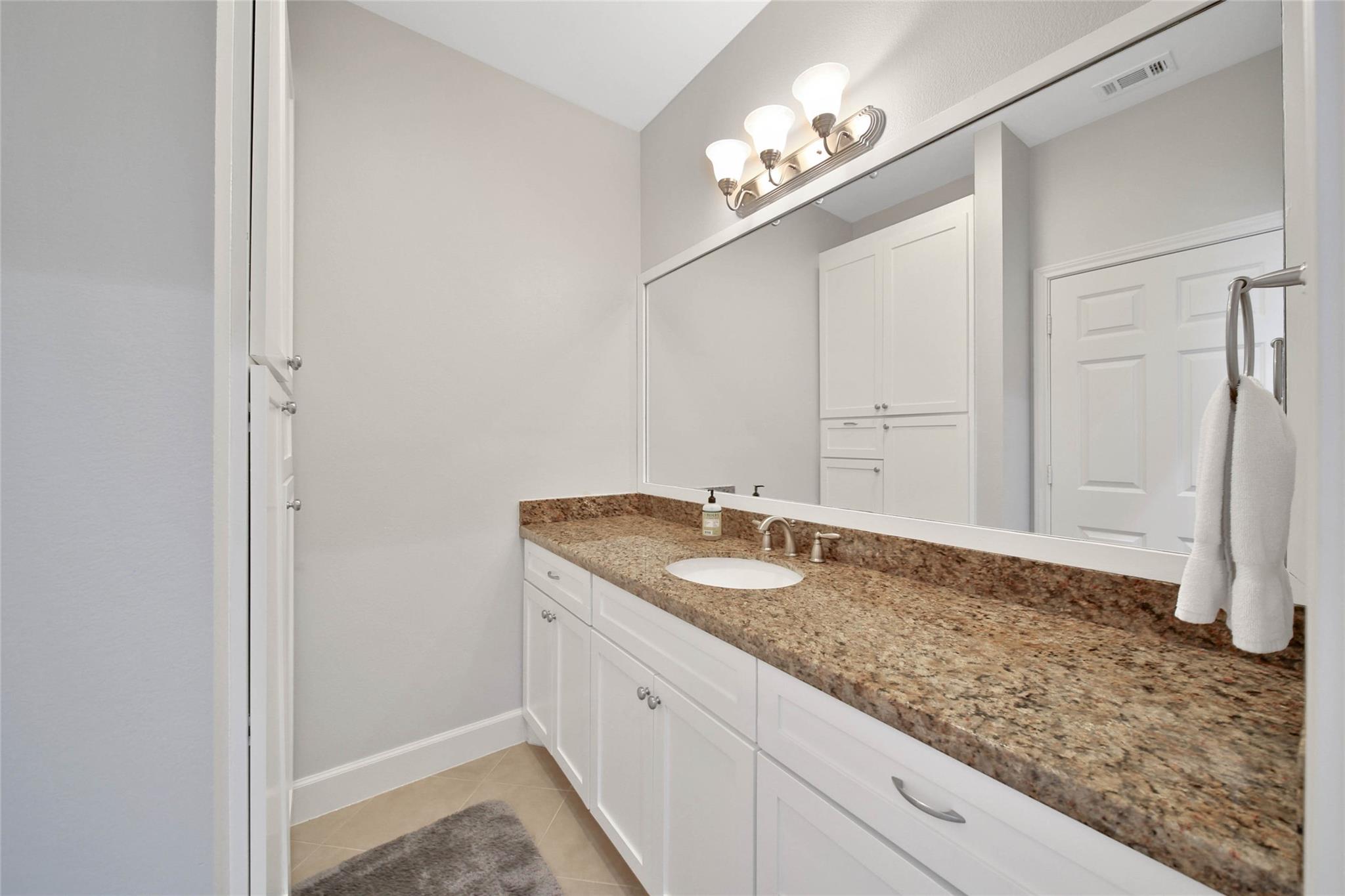 1642 Richelieu Lane