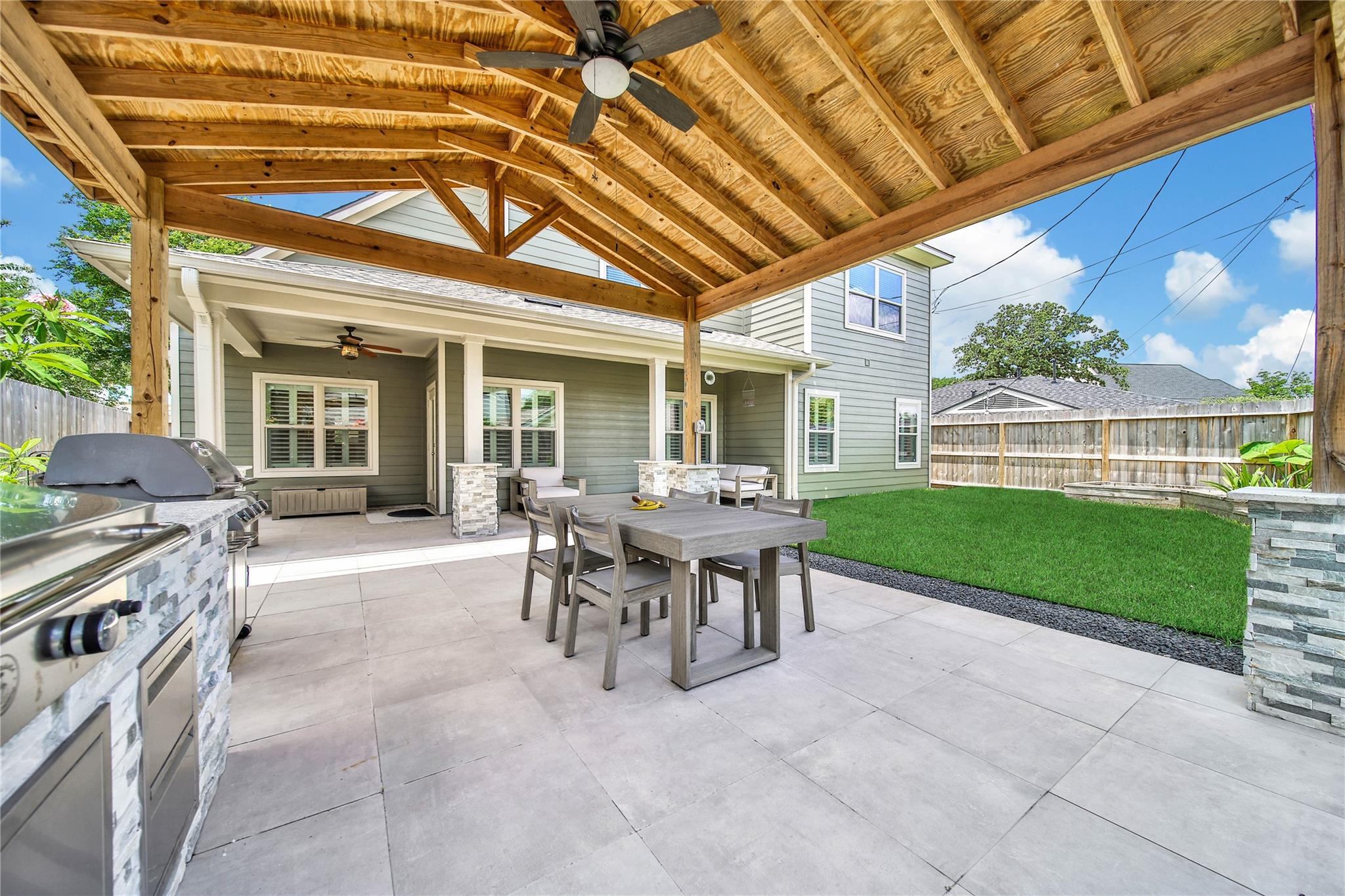 1642 Richelieu Lane