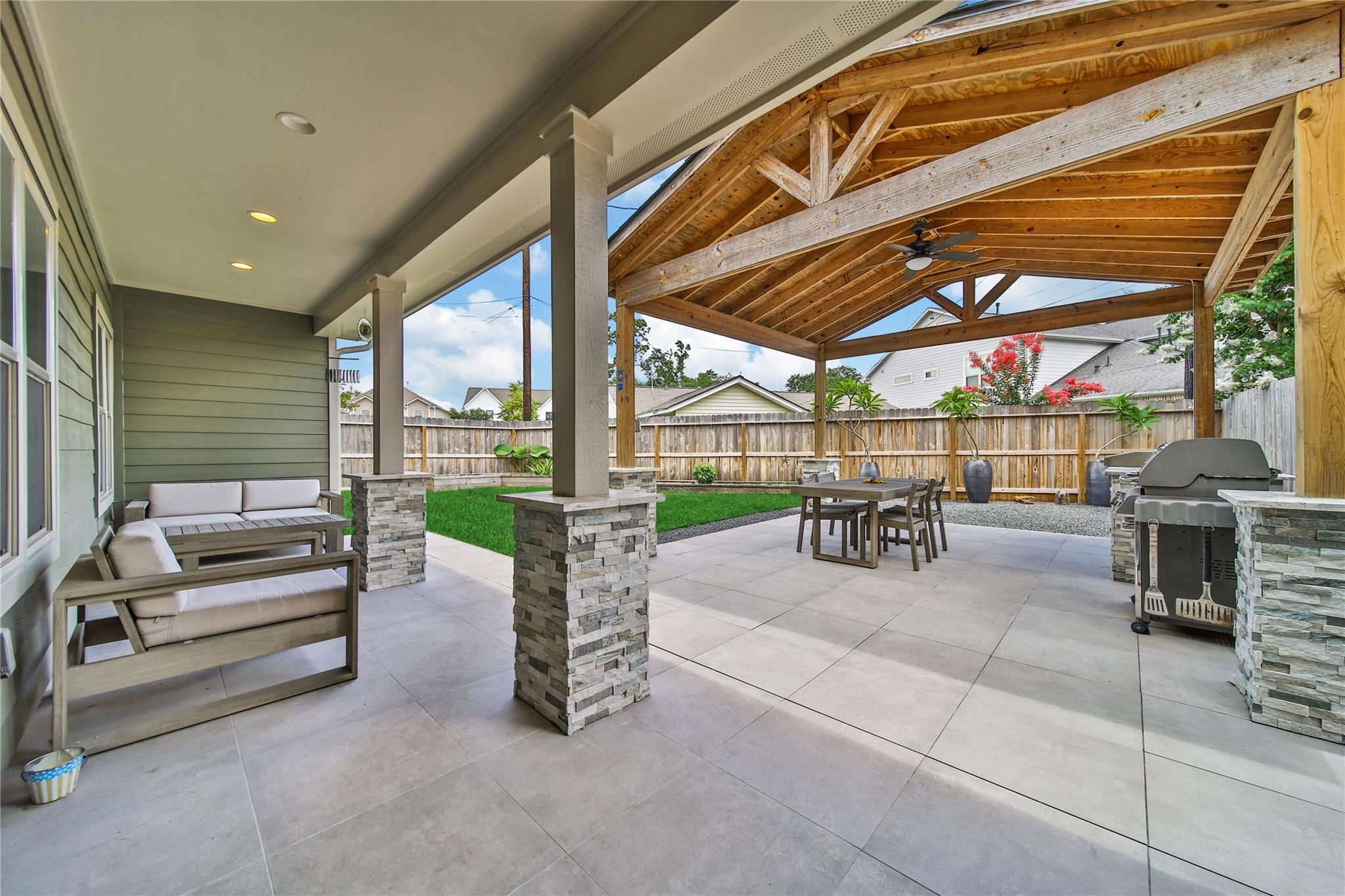 1642 Richelieu Lane
